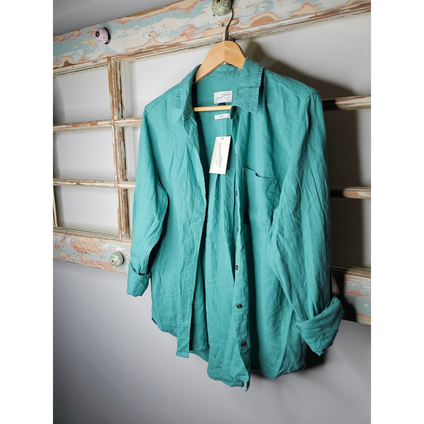 NWT Linen Relaxed Fit Teal Button Up Ladies collared shirt Size Medium