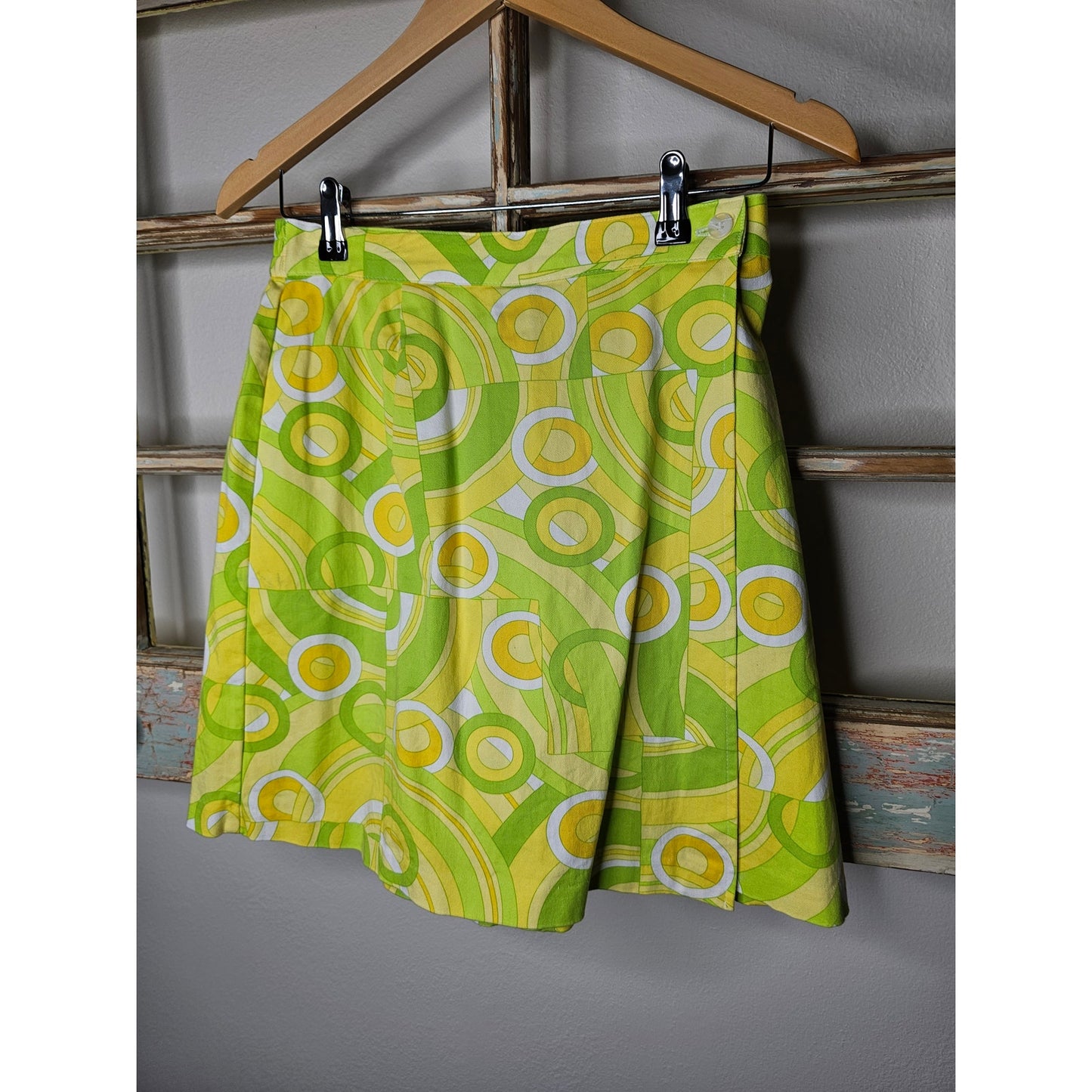 Retro MOD 60's Vibe Skort Ladies Size 10 yellows & Greens