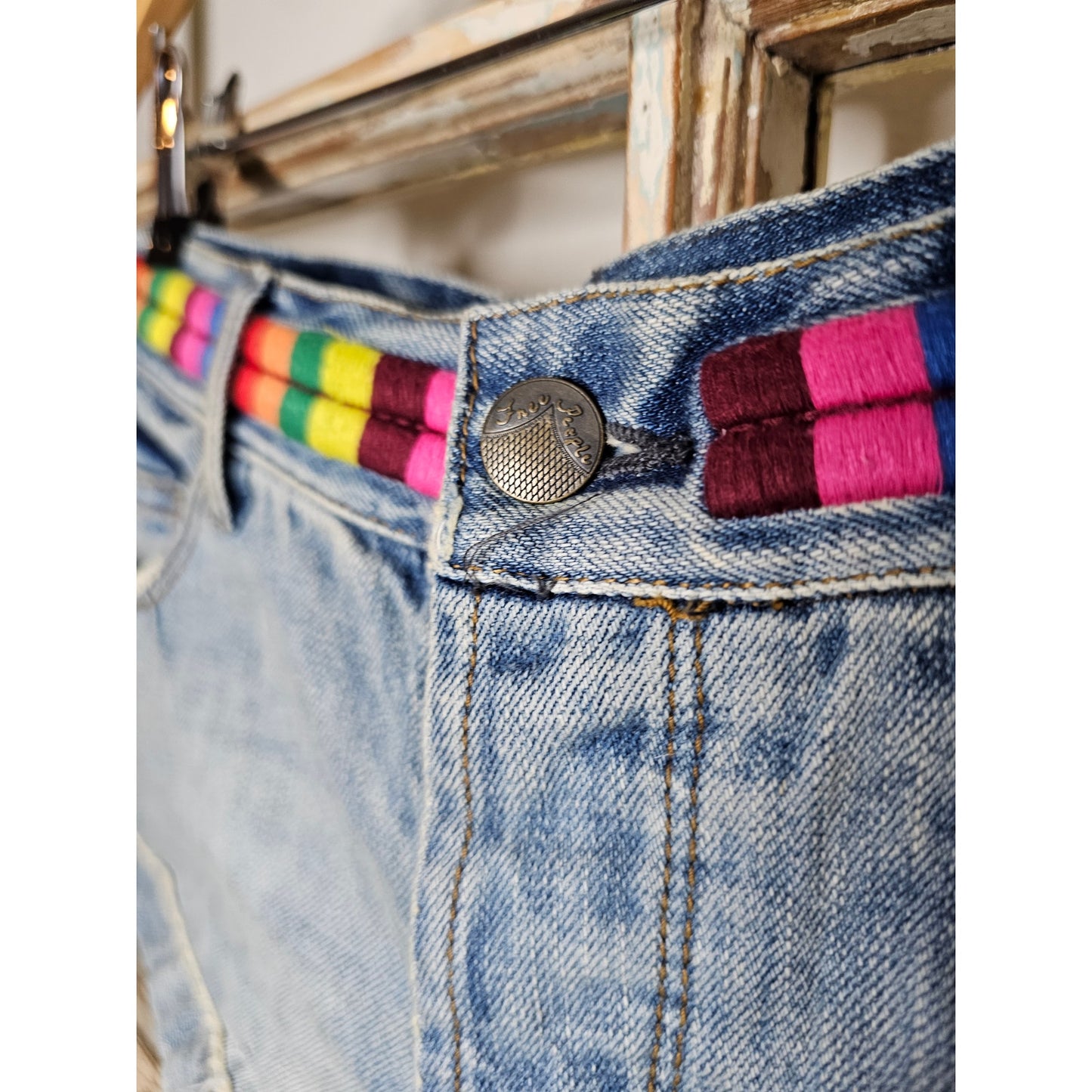 Free People Eliot Embroidered Waistband Denim Jean Shorts Size 24