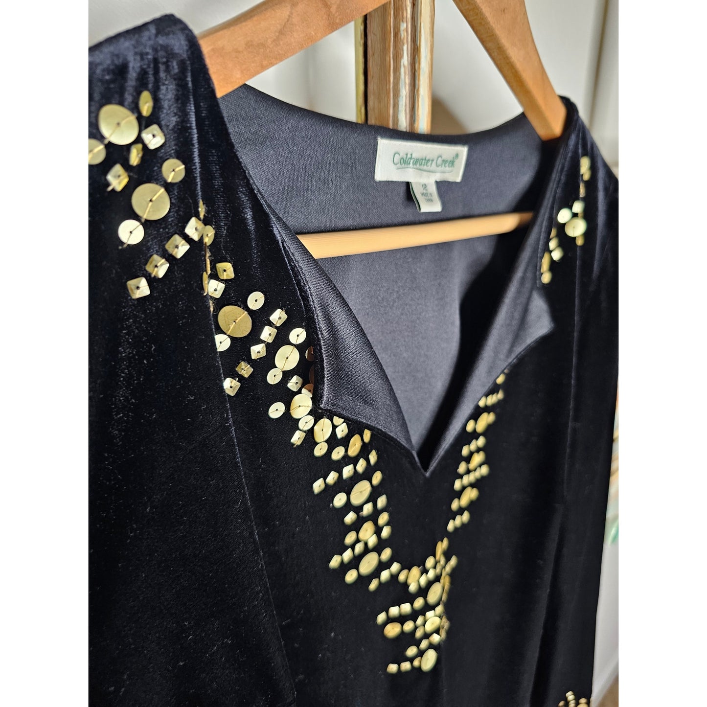 NWOT Coldwater Creek Black Velour V-Neckline Bell Sleeves Gold accents size 12