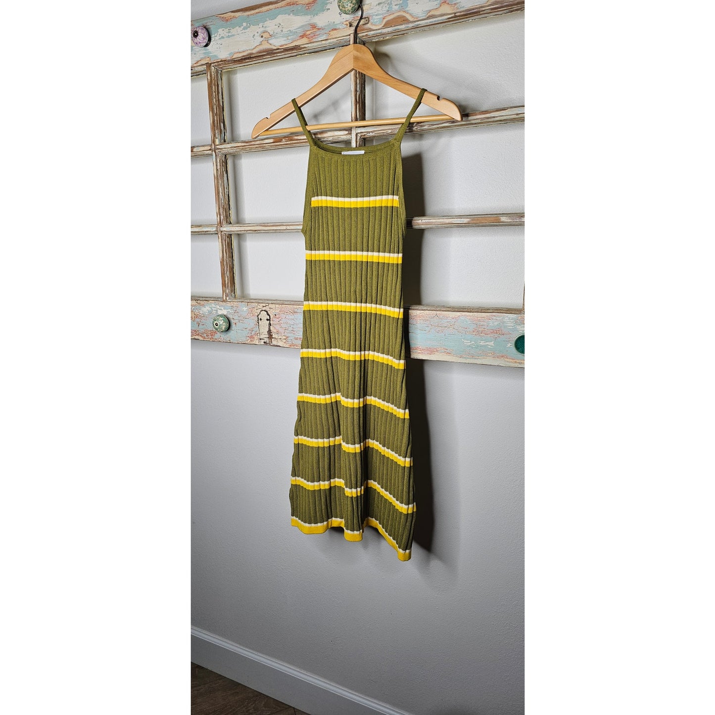 NWT Ribbed Knit Spaghetti Strap Retro Vibe Dress Ladies Size Small