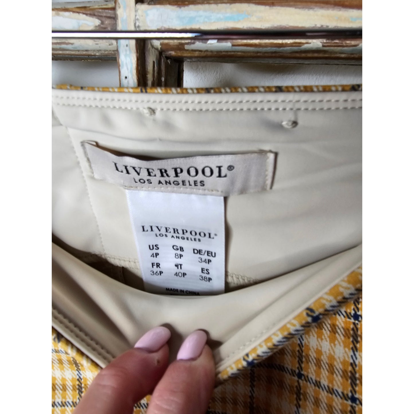 Liverpool LA Plaid Pencil Skirt with Slendering Waistband Ladies size 4P