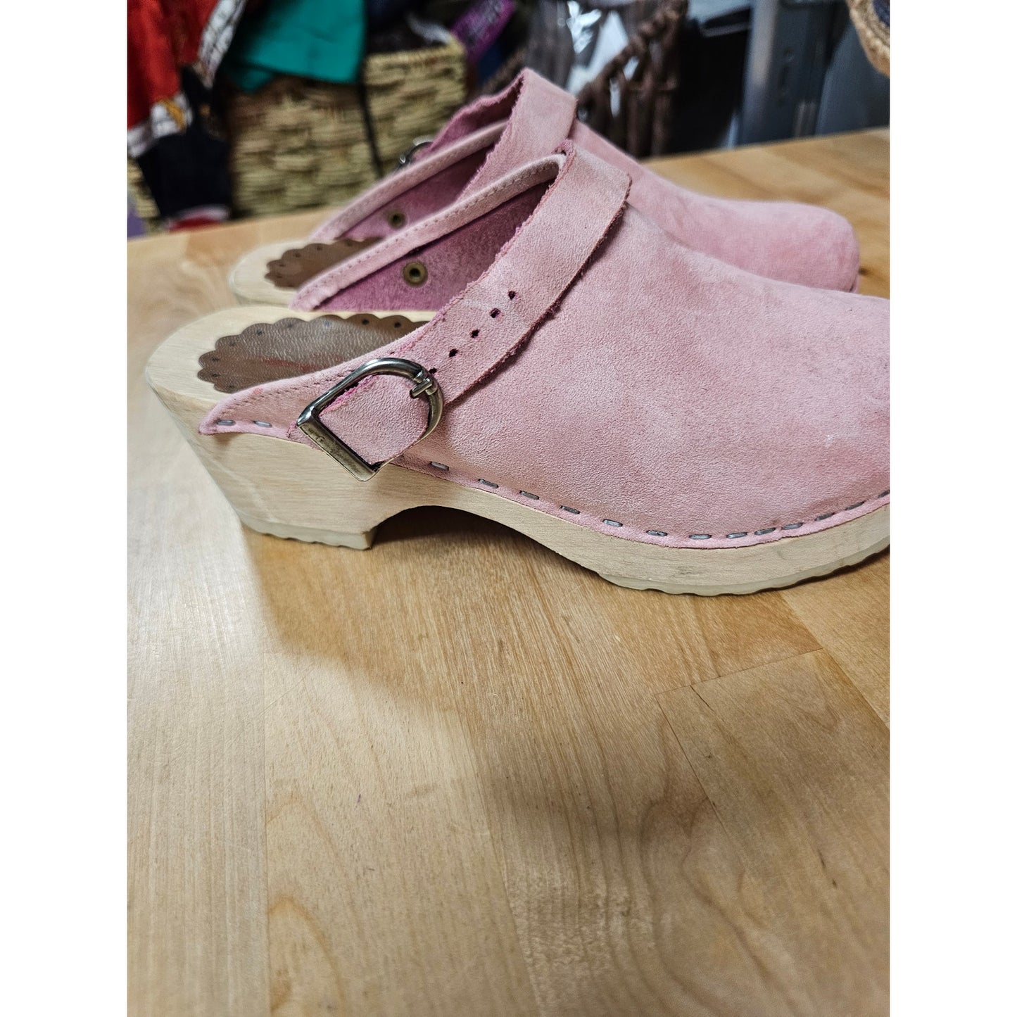 Hannah Anderson Pink Suede Slip On Clogs Ladies size 6