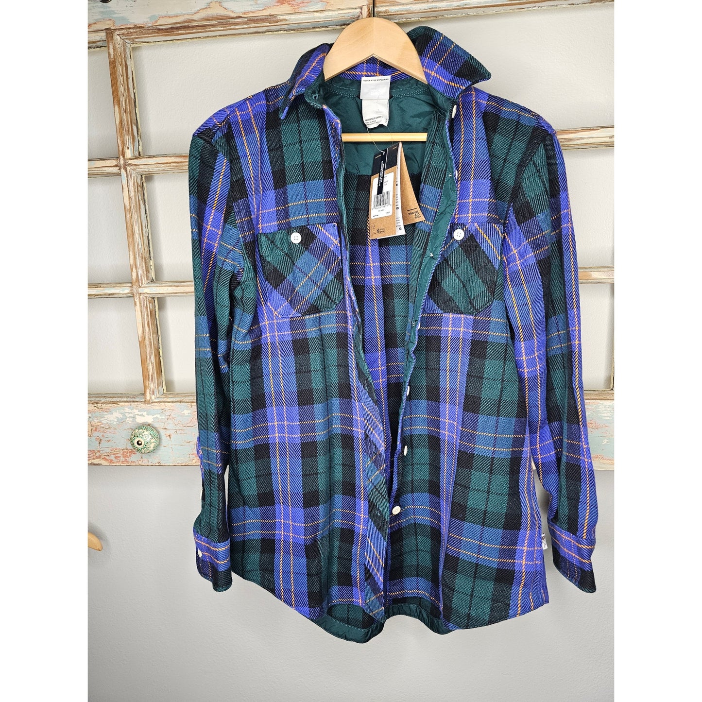 The North Face Flannel Relaxed Fit Button Up Shacket Ladies size Small