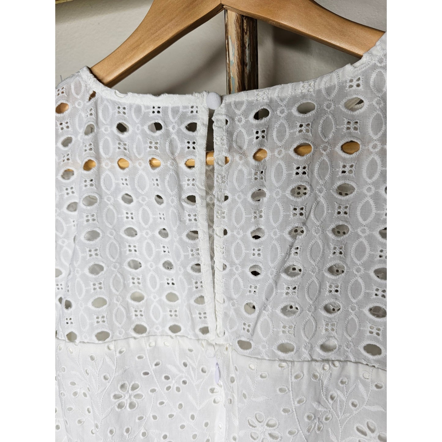 NWT LOFT White Eyelet Sleeveless Sheath Dress with Ruffled Hem Size 14