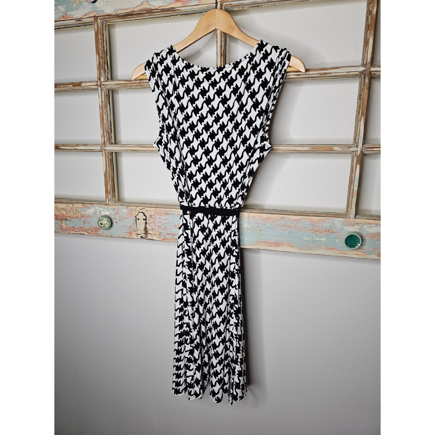George Houndstooth Knee-length Sleeveless Dress Ladies size Large