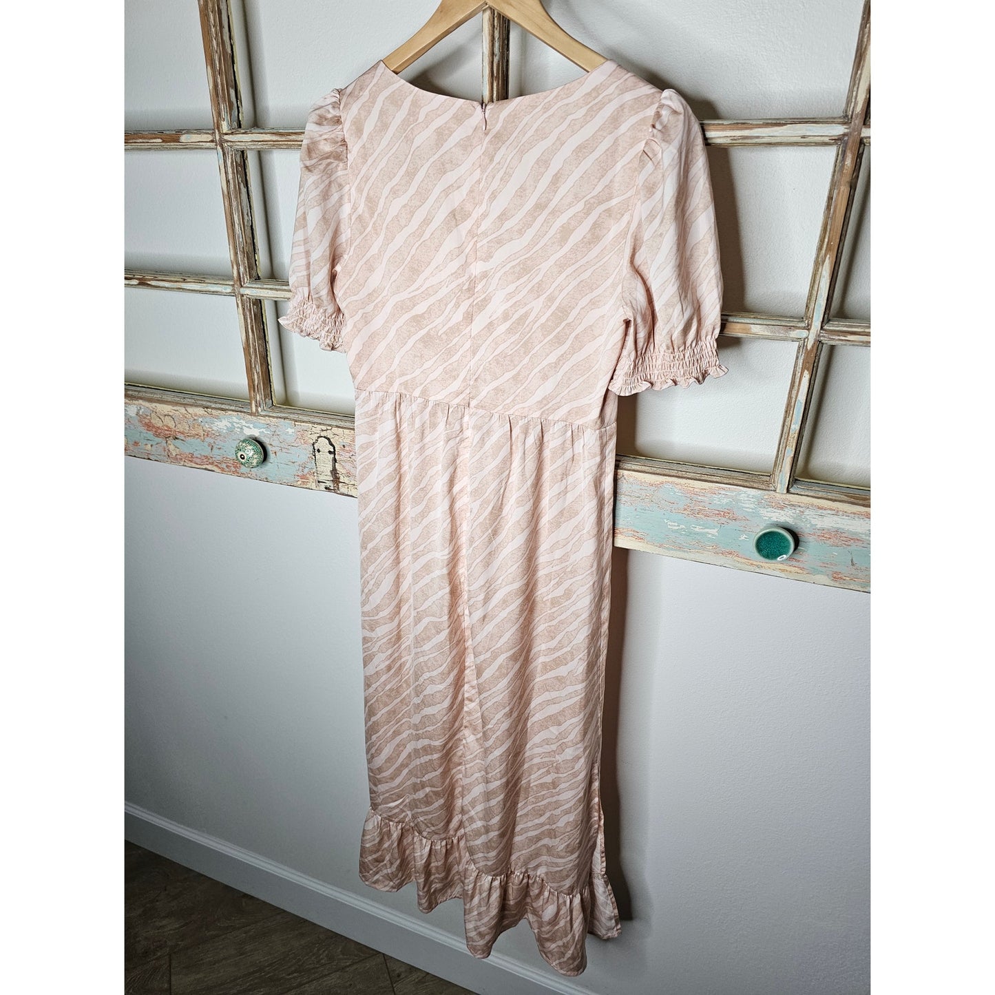 Saltwater Lux Satin Midi Dress Puff Sleeves Ruffled Bottom Size Small