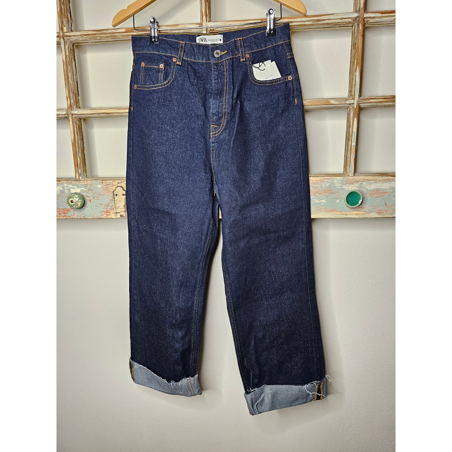 NWT Zara Dark Wash High Rise Relaxed fit Cuffed Jeans Ladies size 6