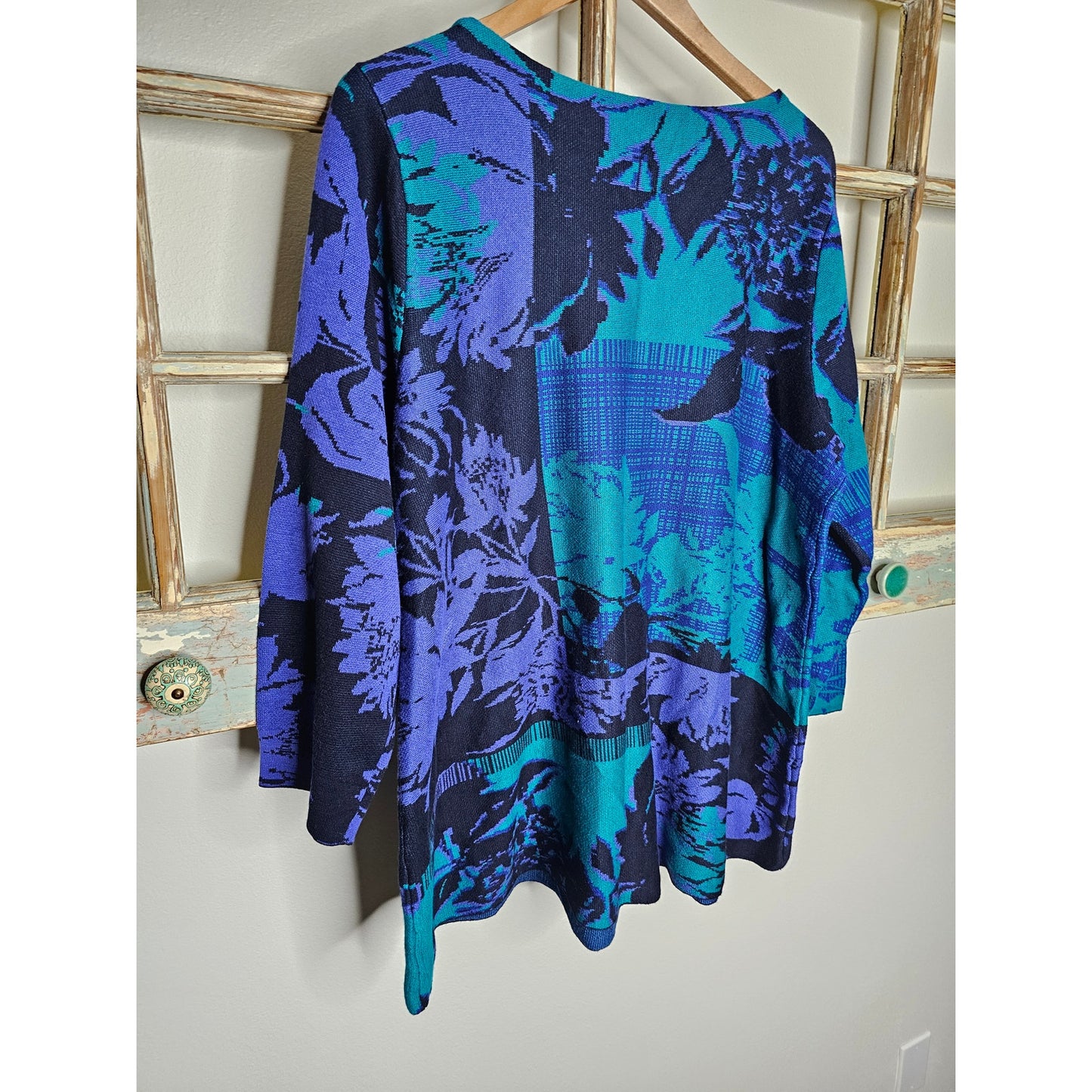 Chico's Tunic Sweater Purple, Blue and Turquoise Leaf Print Size 3/ XL