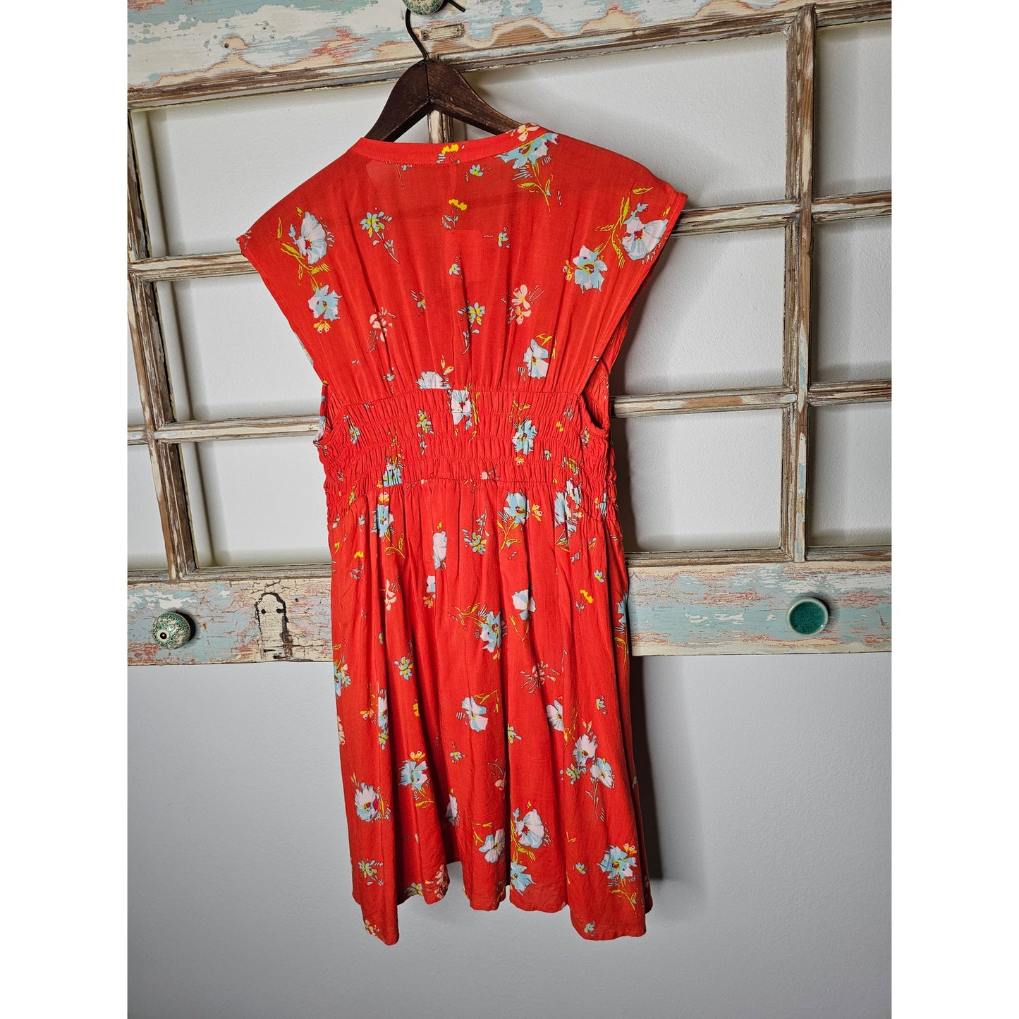 Free People Red Floral Sleeveless Lined Mini Dress With Smocking Size XS