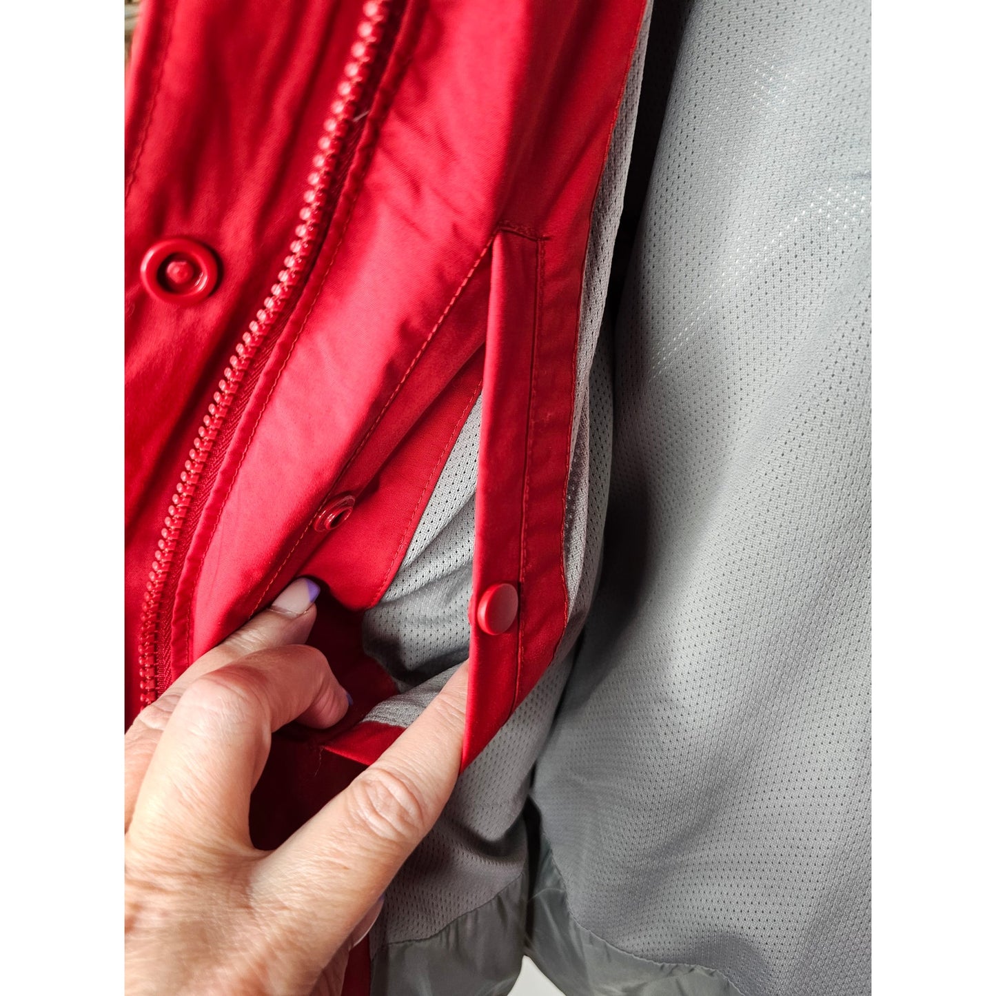 SOREL Women's Red Hooded Zip/Snap Closure Ladies size Medium Jacket