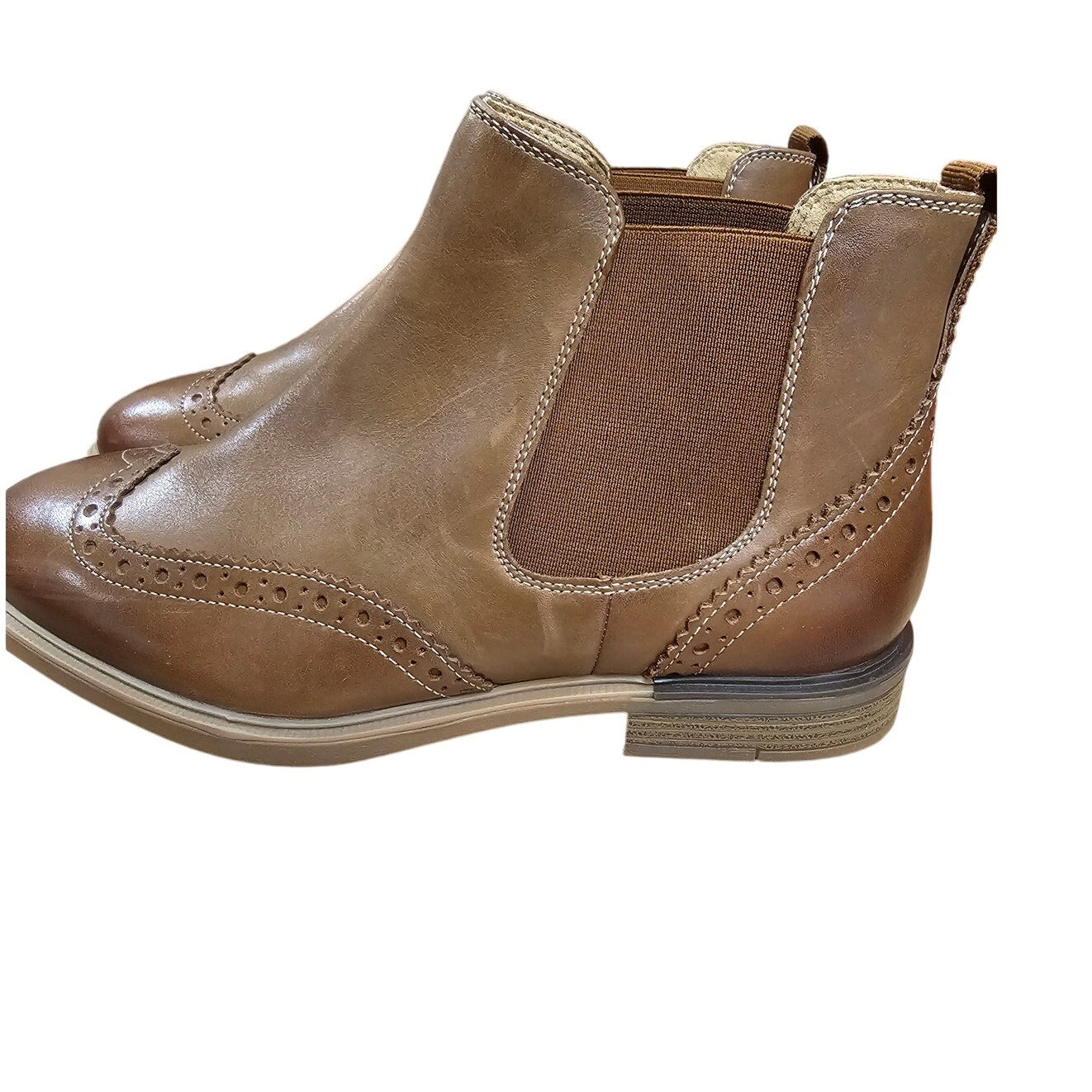 NWT Leather Hush Puppie Bailey Chelsea Boot Brown Booties Ladies Size 7.5 Wide