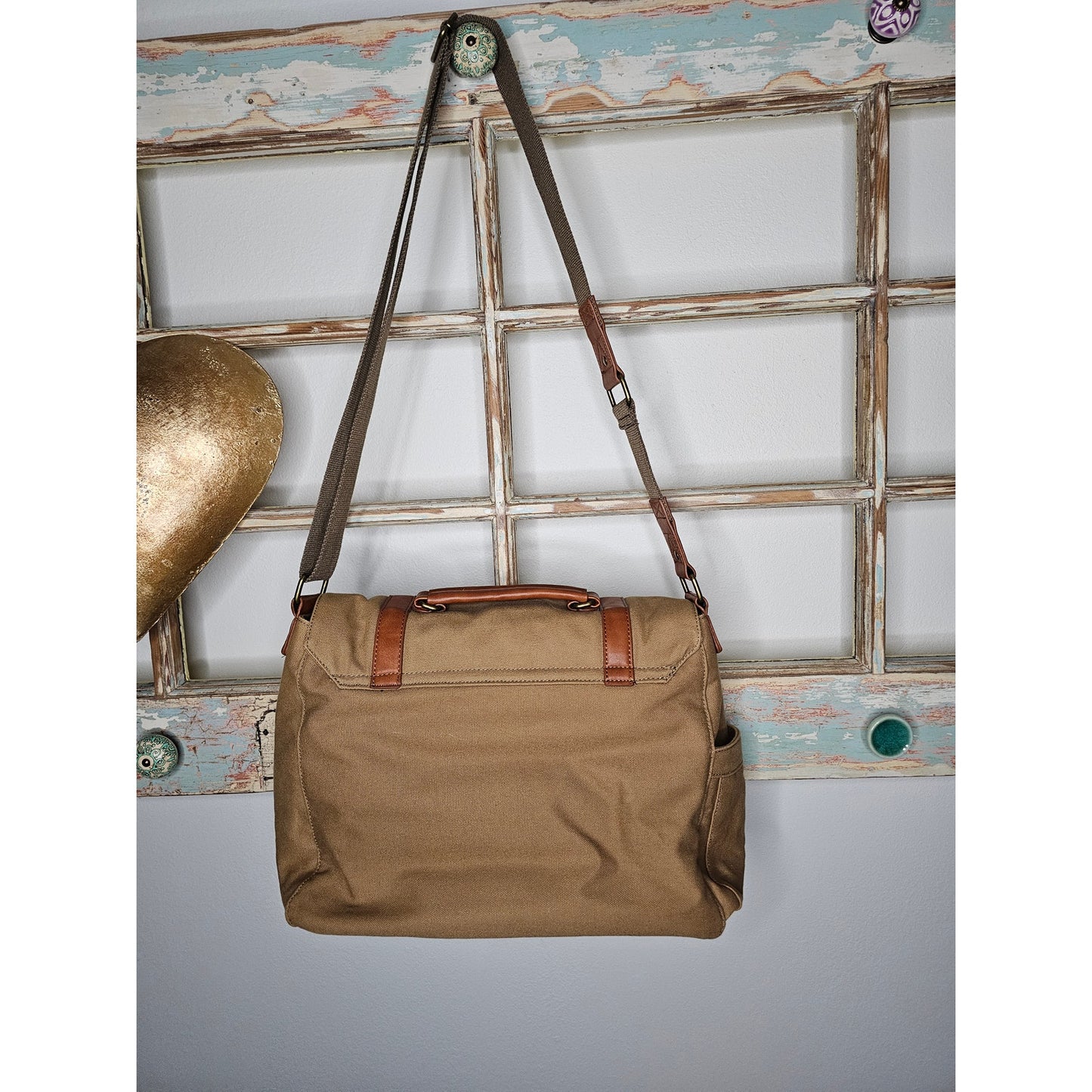 The Danbury Mint Tan Canvas Shoulder Messenger Laptop Bag