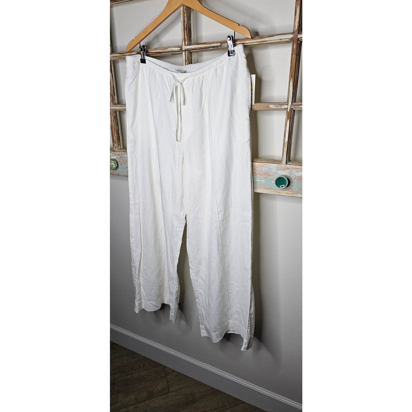NWT Linen White Pants Wide Leg With Pockets Ladies size Large