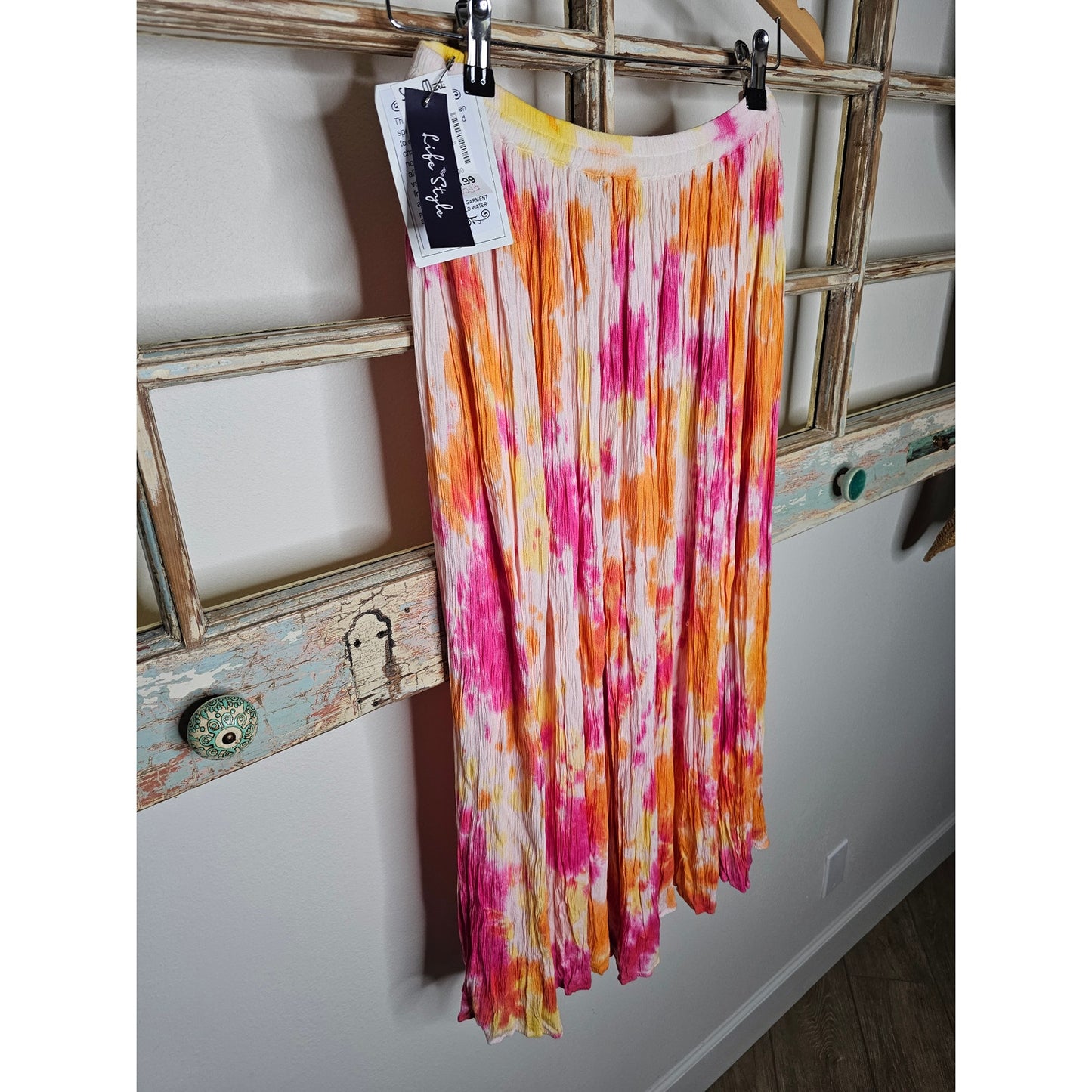 NWT Tie Dye Casual Pleated Skirt Orange/Pink Ladies size Medium