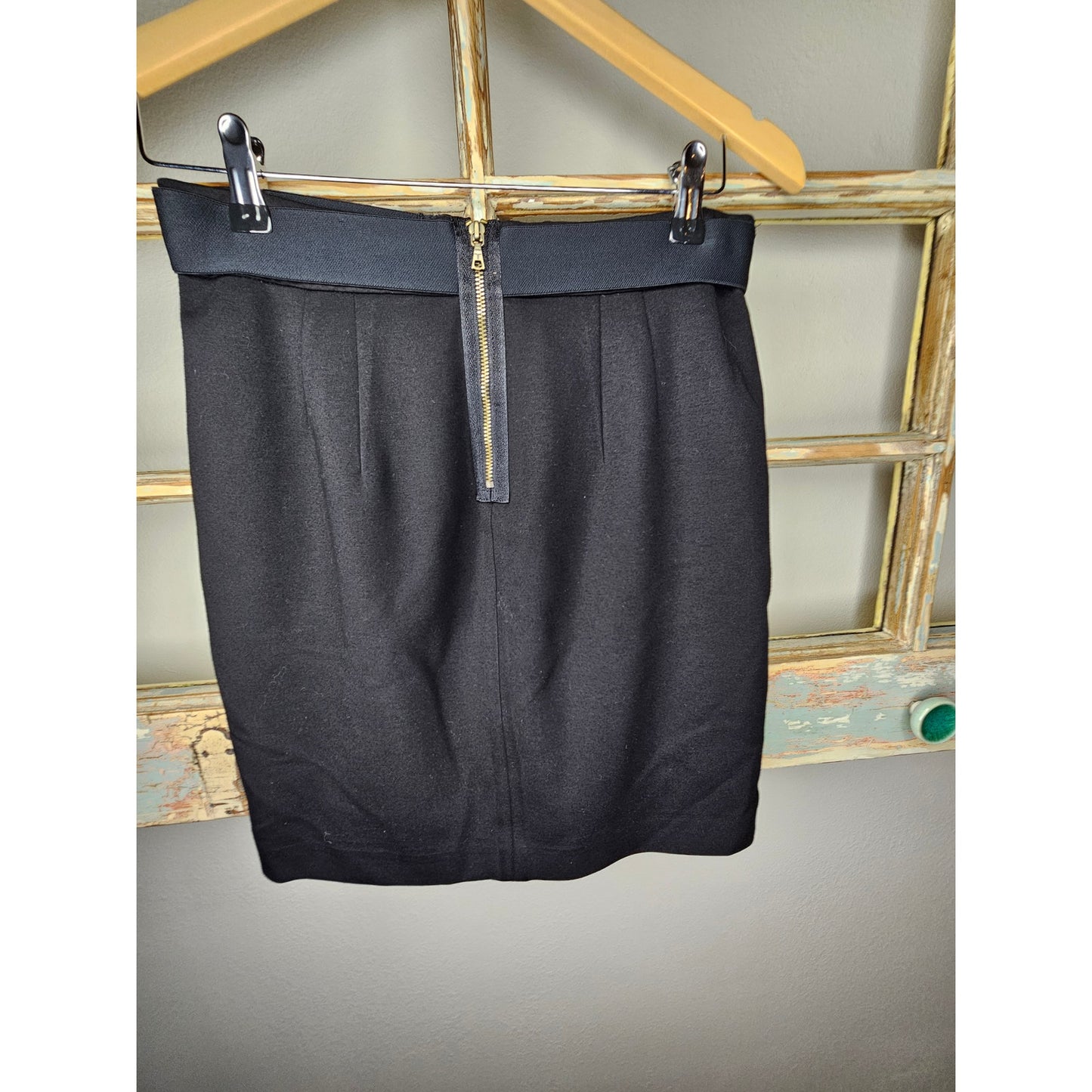 Trina Turk LA lined Black Belted Mini Skirt With Pleats Size 10