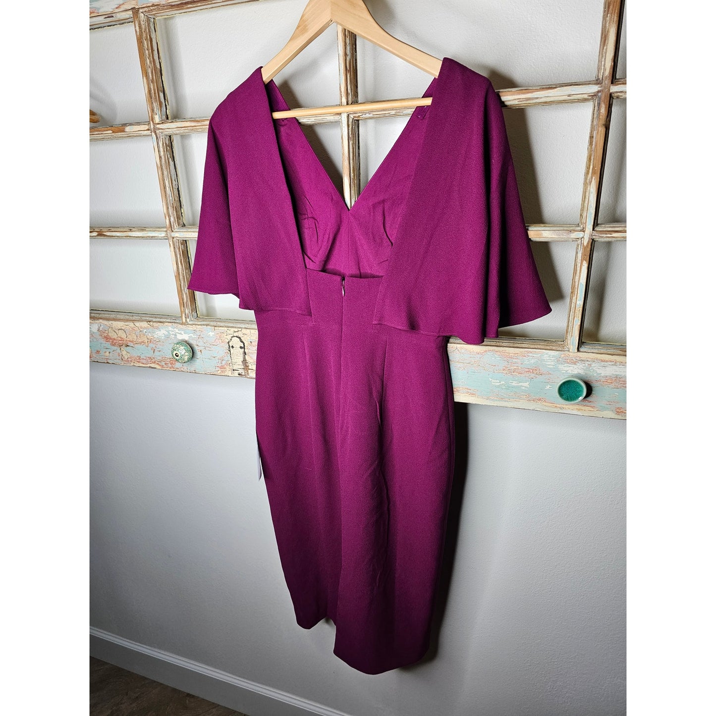 NWT Dress The Population Louisa Butterfly Sleeve Dress Ladies size Medium