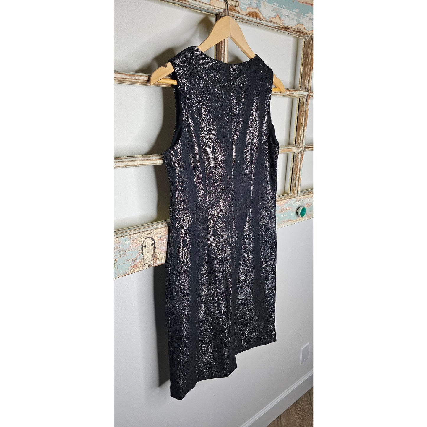 J. Mclaughlin black/pewter metallic floral sleeveless knee length Dress ladies size 6