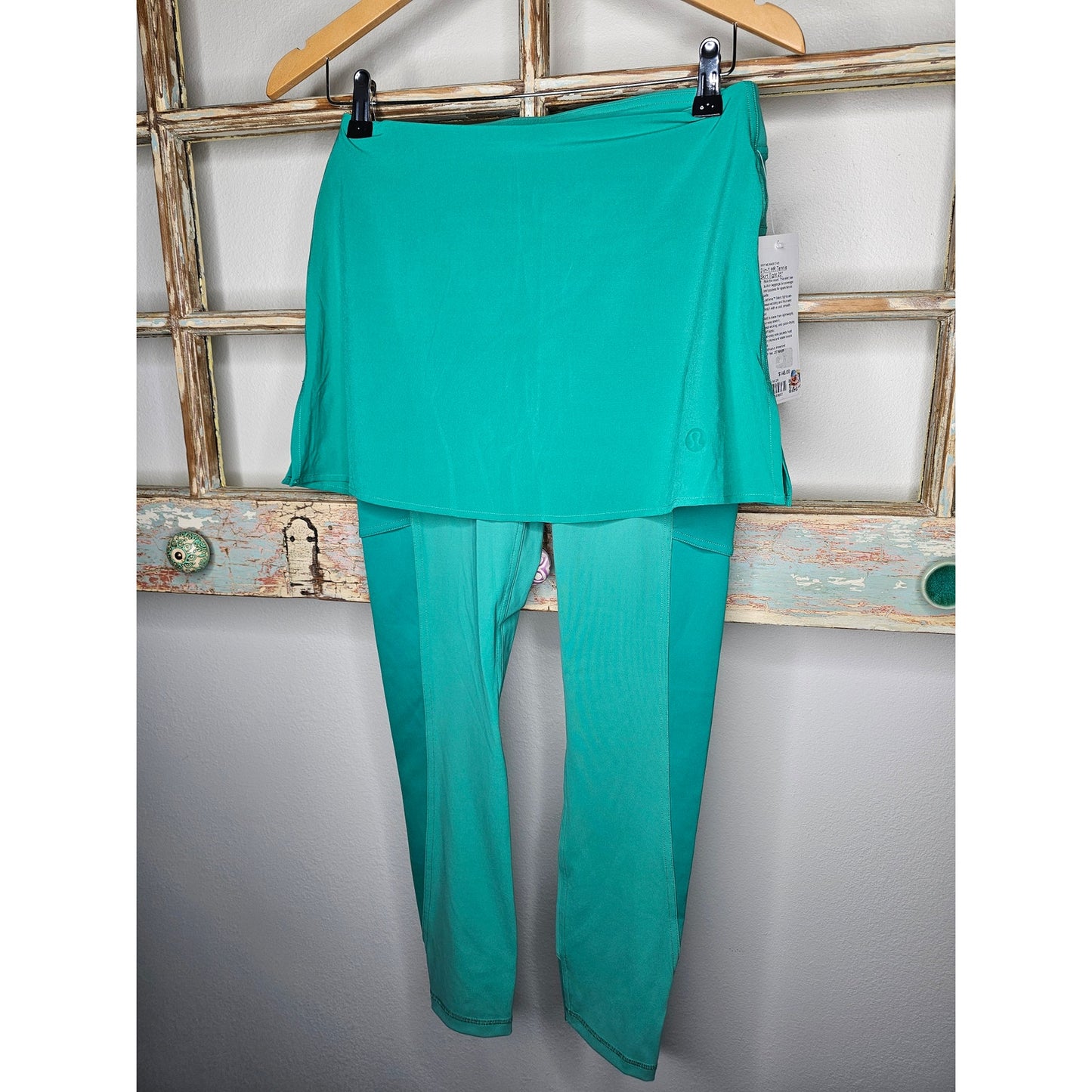 NWT Lululemon 2-in-1 Green Tennis Skirt & Tights 25" Ladies size 6