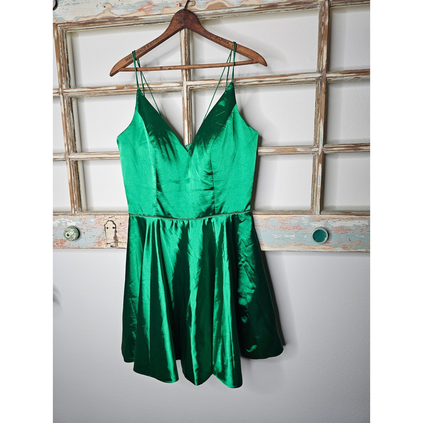 Sherri Hill Spaghetti Strap V-neck Satin Festive Mini Dress Ladies size 10