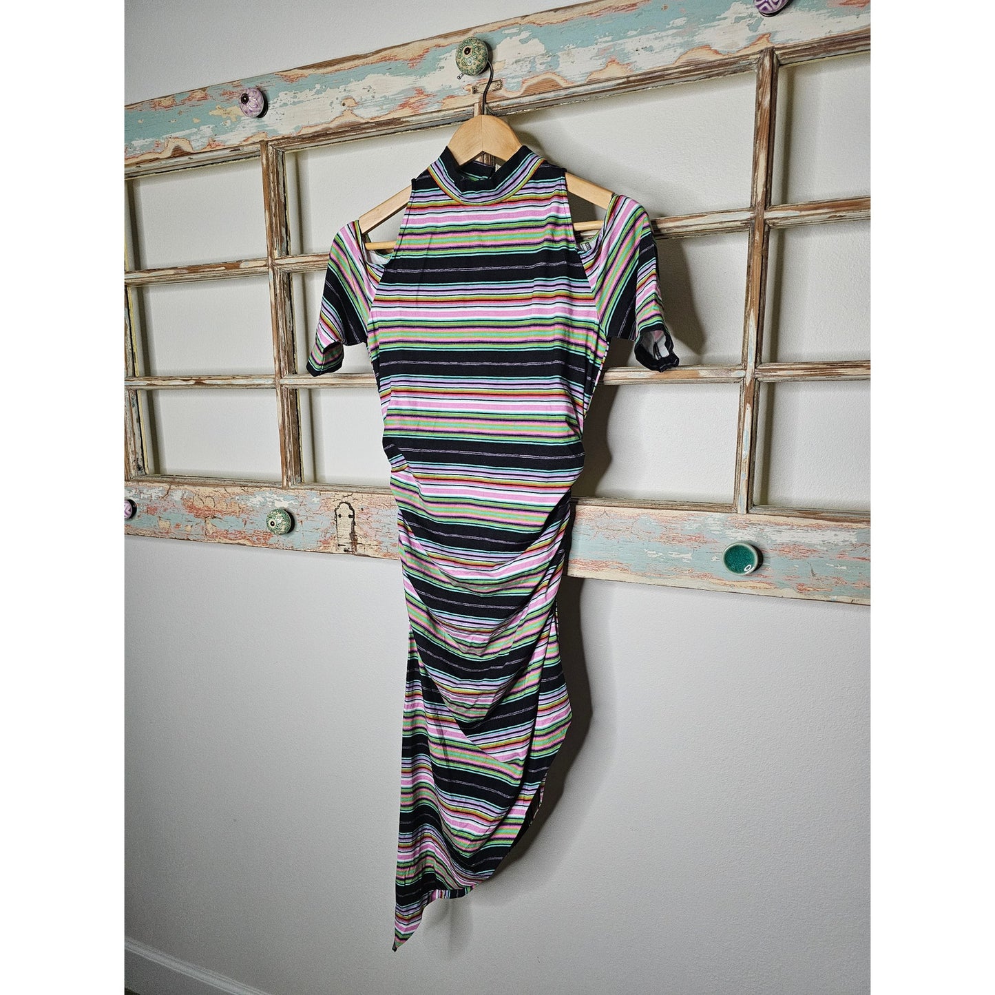 NWT Artelier Nicole Miller Ladies size Medium Striped Cold Shoulder Dress