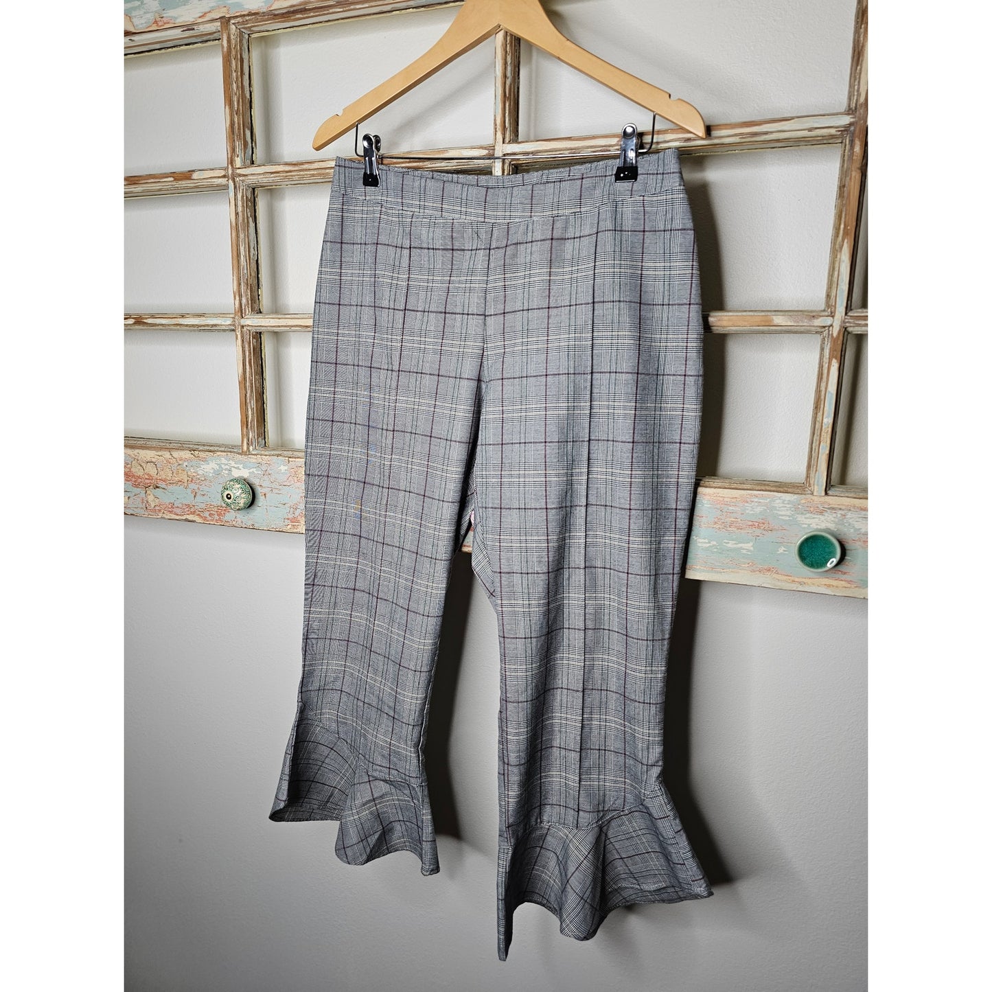 RO & DE Plaid Cropped Ruffled Pants Ladies Size Large