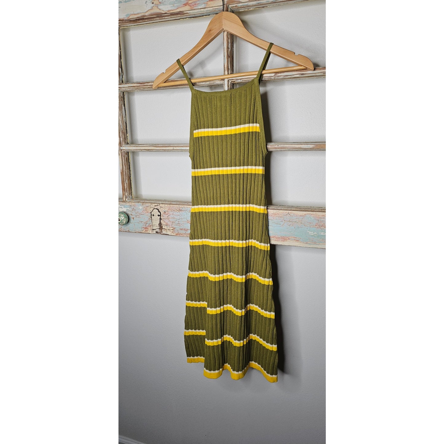 NWT Ribbed Knit Spaghetti Strap Retro Vibe Dress Ladies Size Small