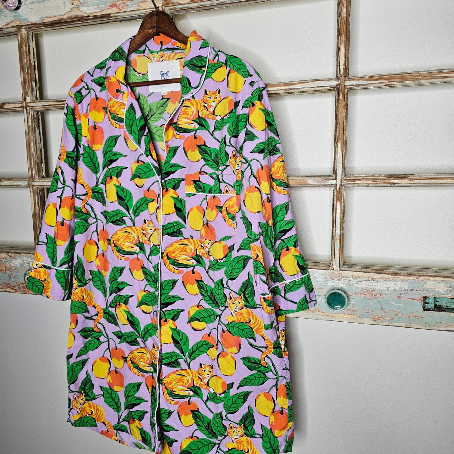 PrintShop Sleep Shirt In Orange Tree Tabby Print Button up Size small