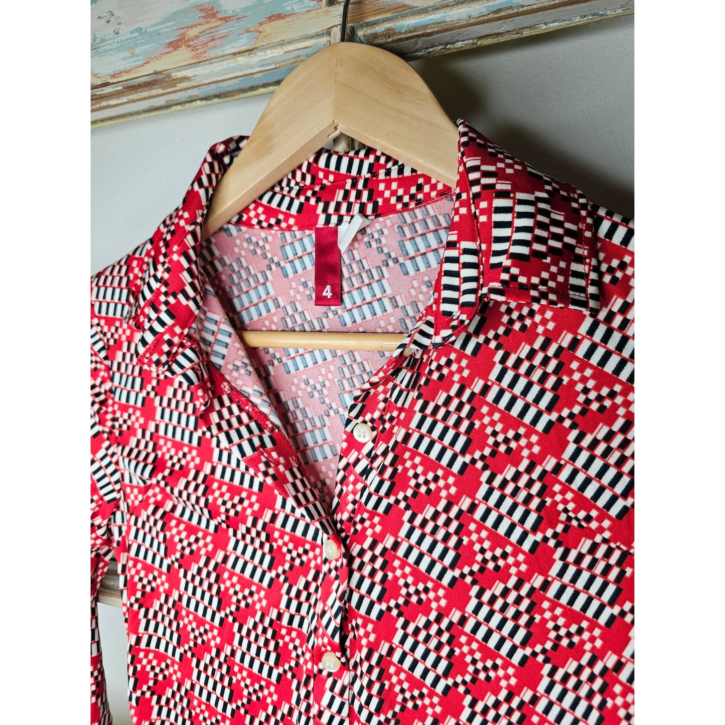 Retro Style Button Up Ladies Shirt with abstract print size 4