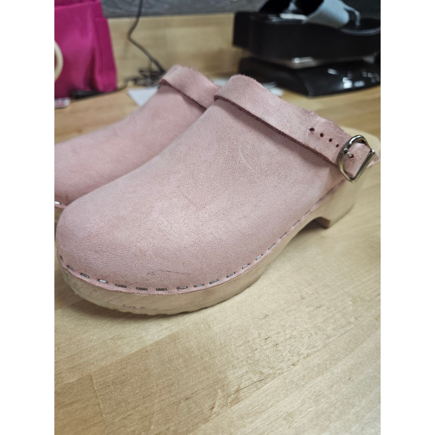 Hannah Anderson Pink Suede Slip On Clogs Ladies size 6