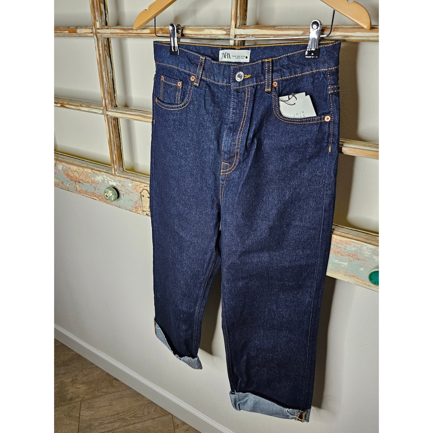 NWT Zara Dark Wash High Rise Relaxed fit Cuffed Jeans Ladies size 6