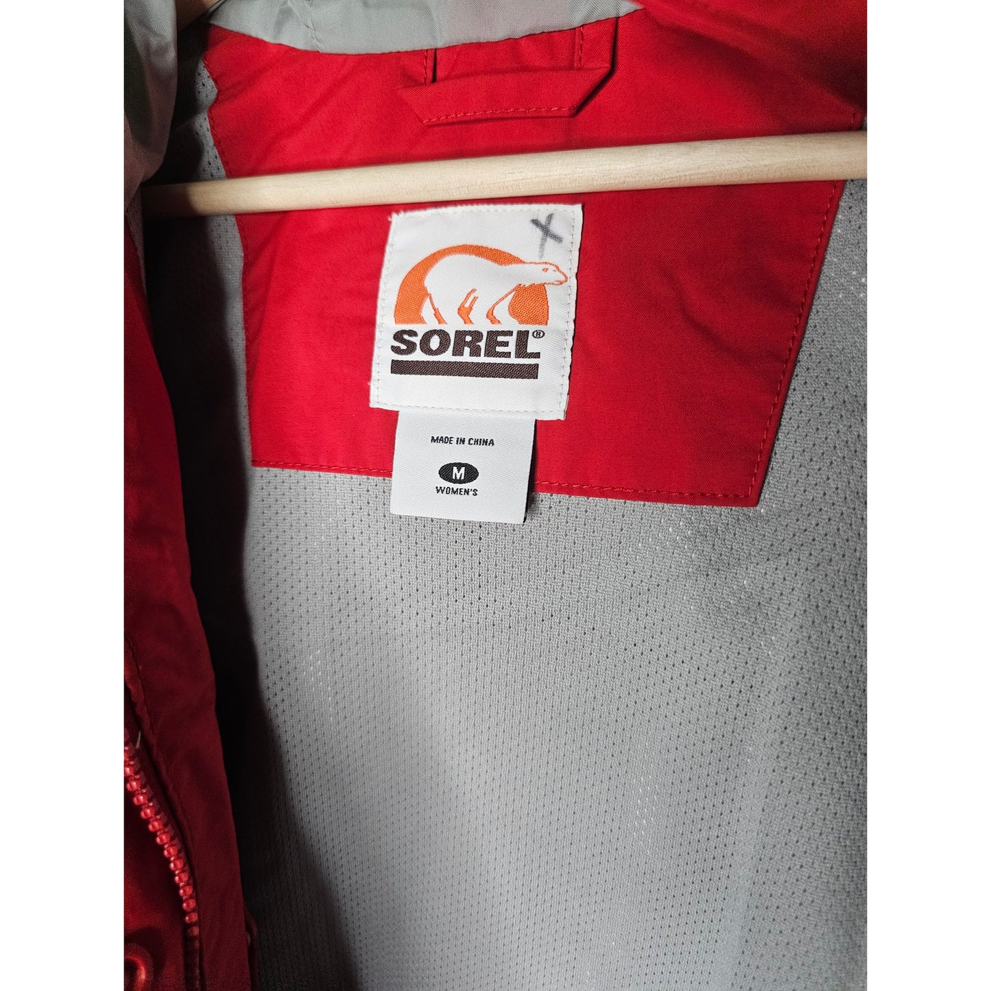 SOREL Women's Red Hooded Zip/Snap Closure Ladies size Medium Jacket