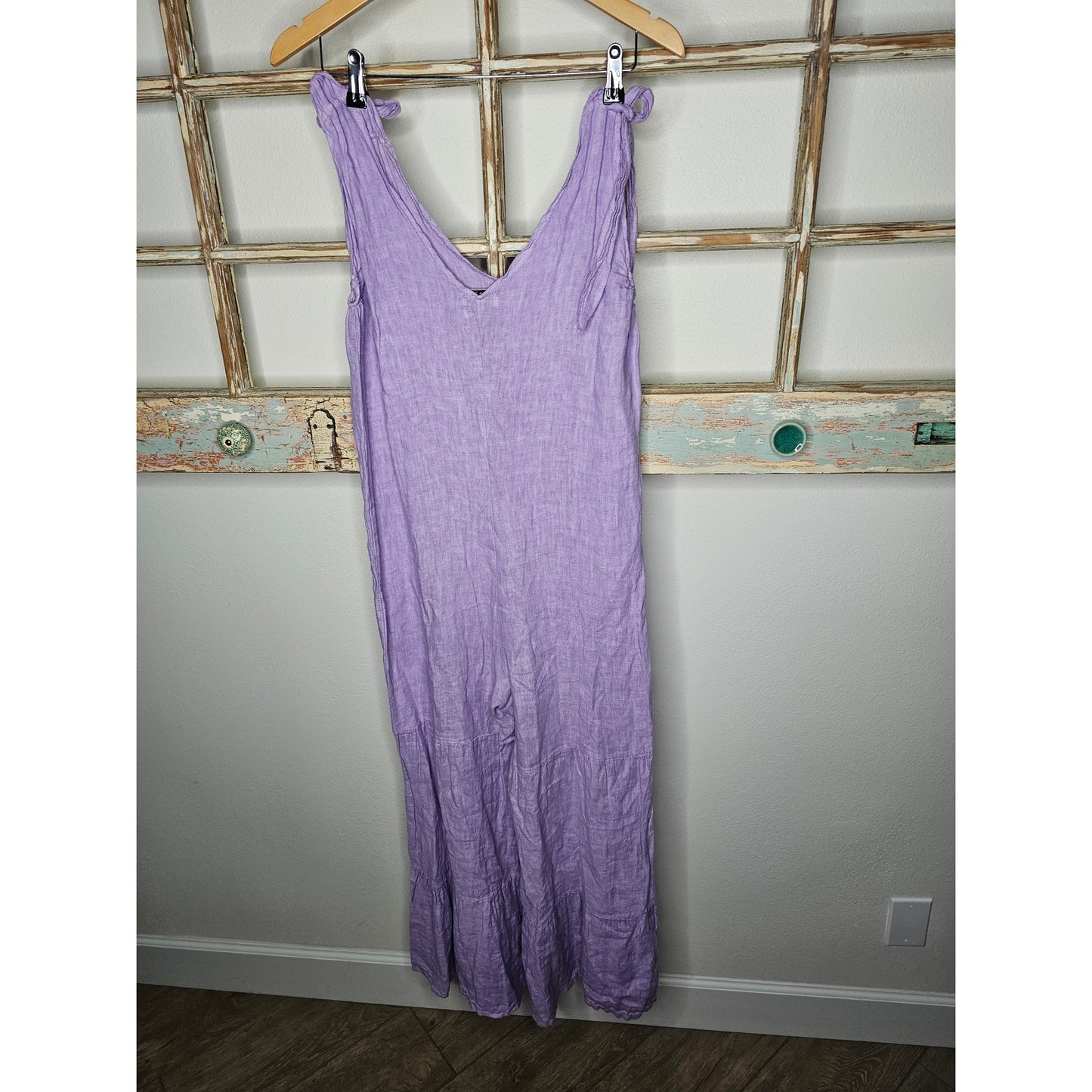 Lino Purple Sleeveless V-Neck Wide Tiered Leg Romper Size Medium