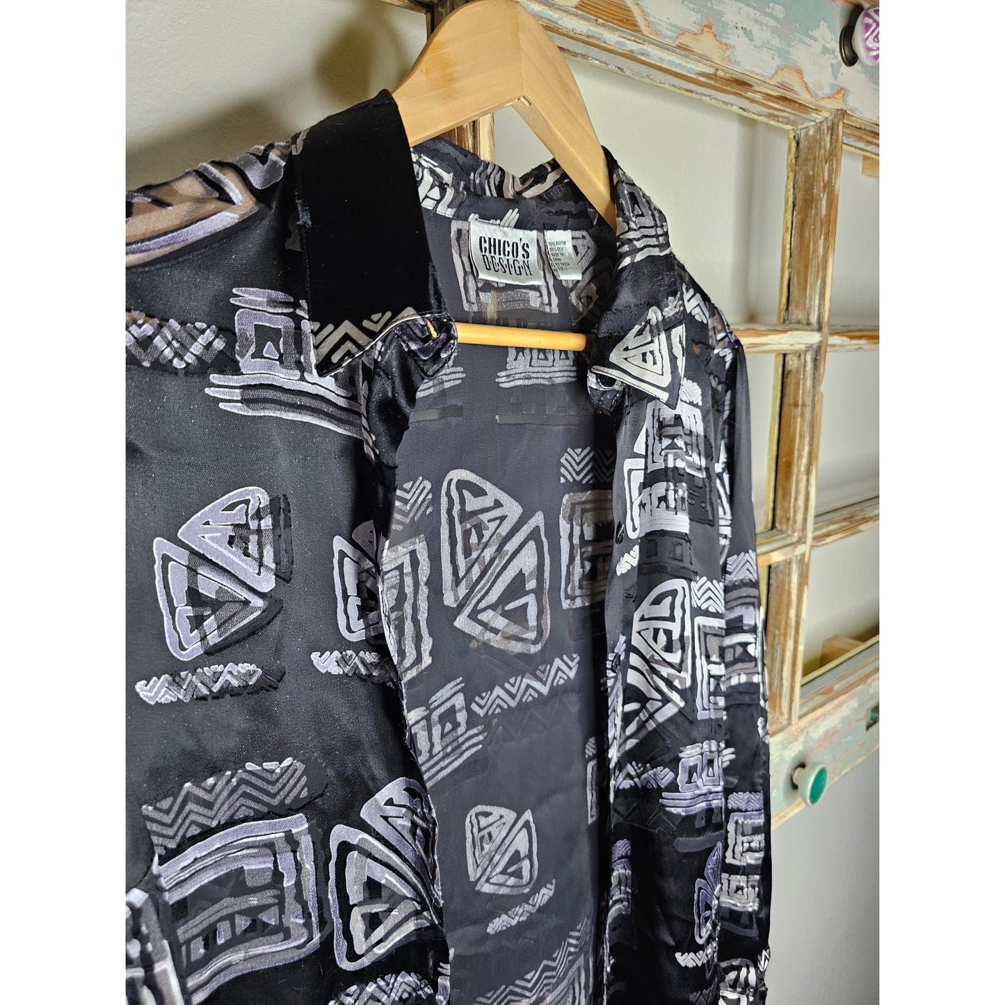 Vintage Chicos Design Silk Blend Asian Inspired Abstract Button Up size 1/ Small