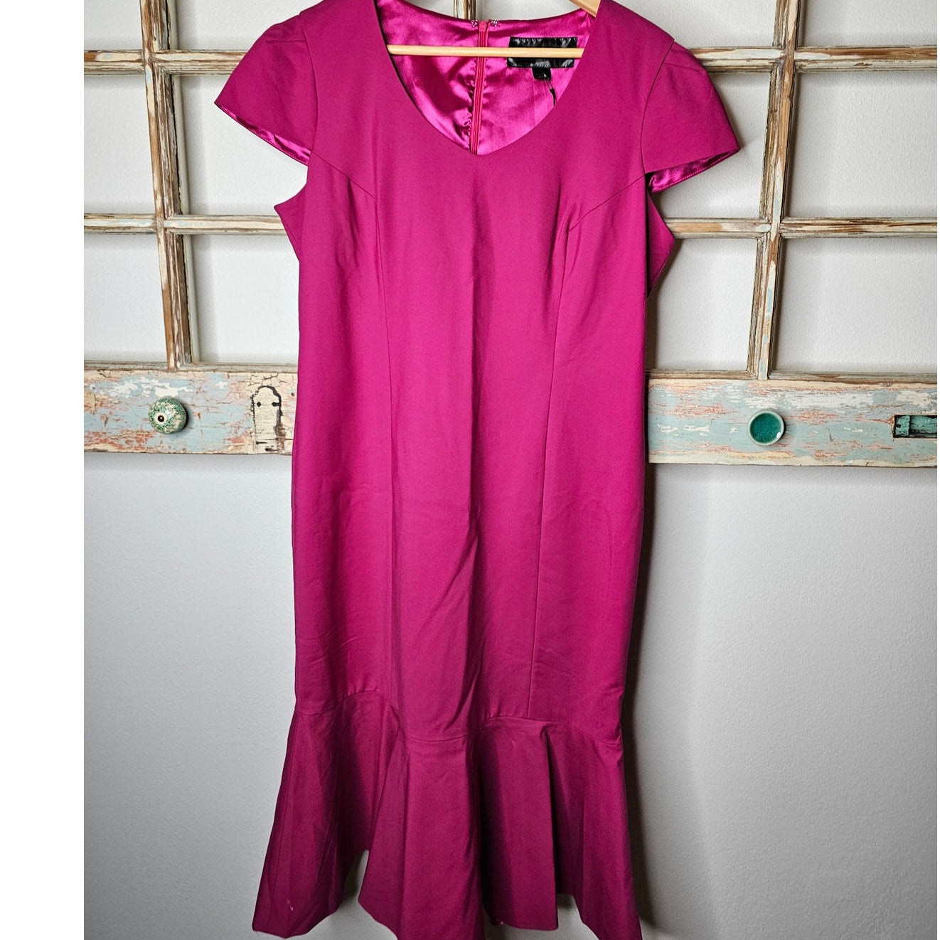 NWT Christian Siriano Magenta Midi Dress with Ruffle Hem Size 14