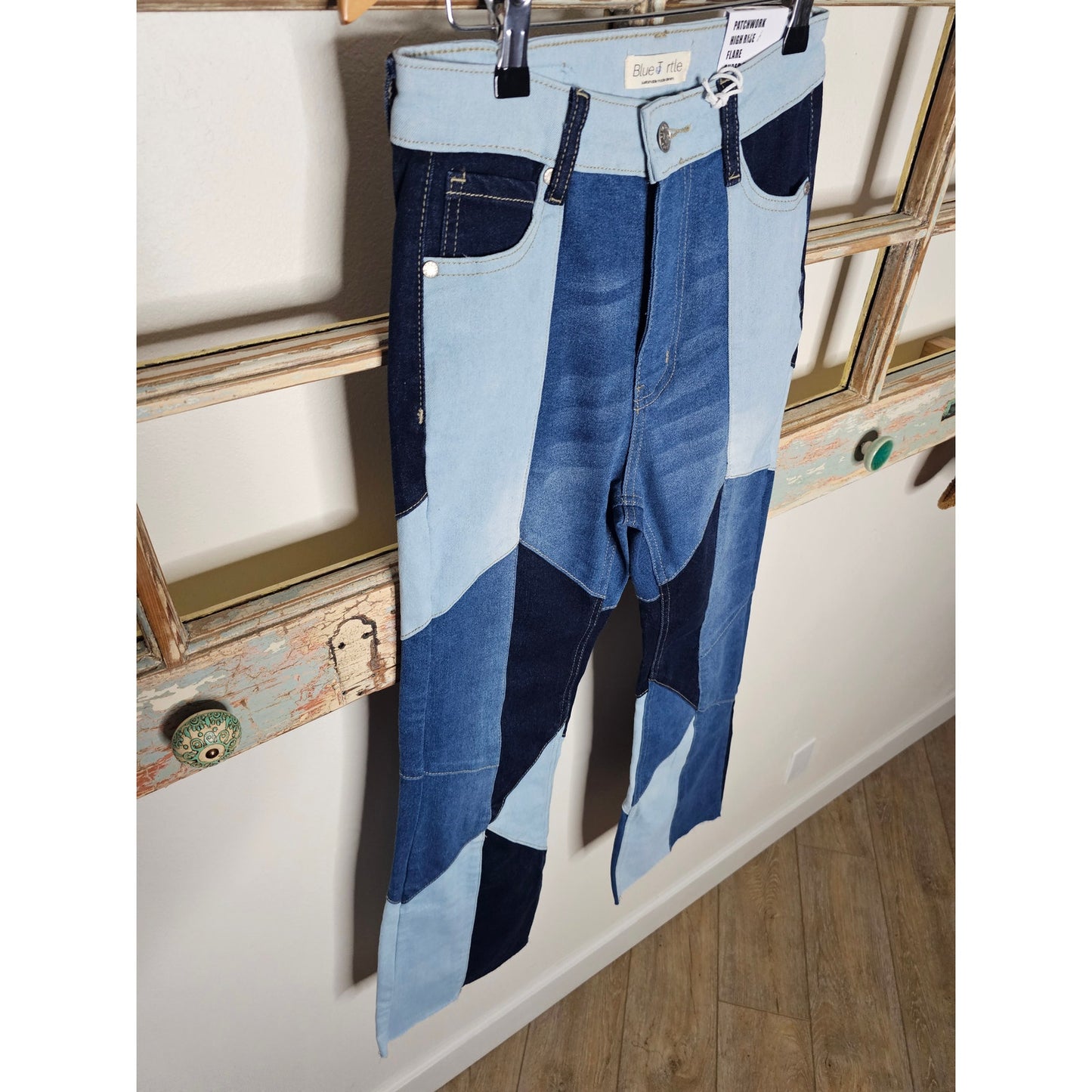 NWT Blue Turtle Patchwork 60's Vibe High Rise Stretch jeans Size 3