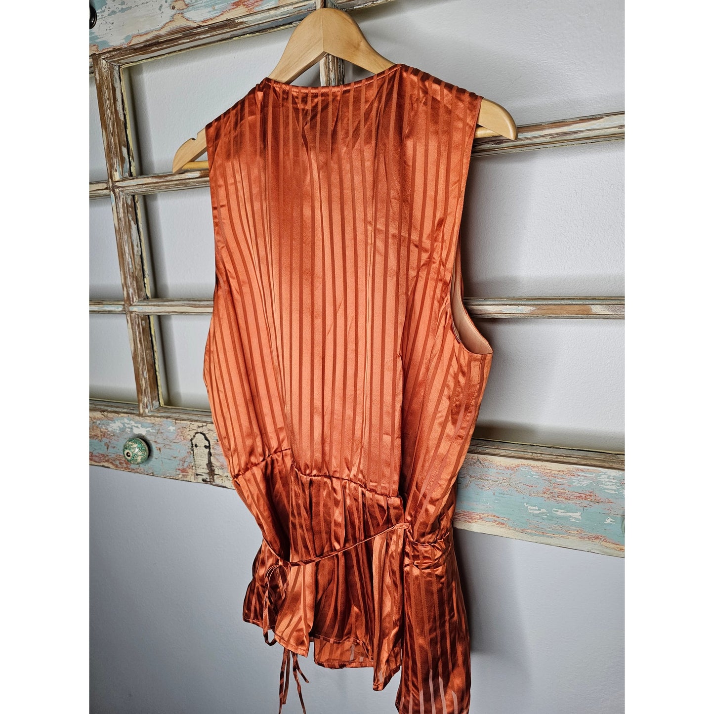 NWT Doncaster Collection Silk Sleeveless Wrap Top Size Large
