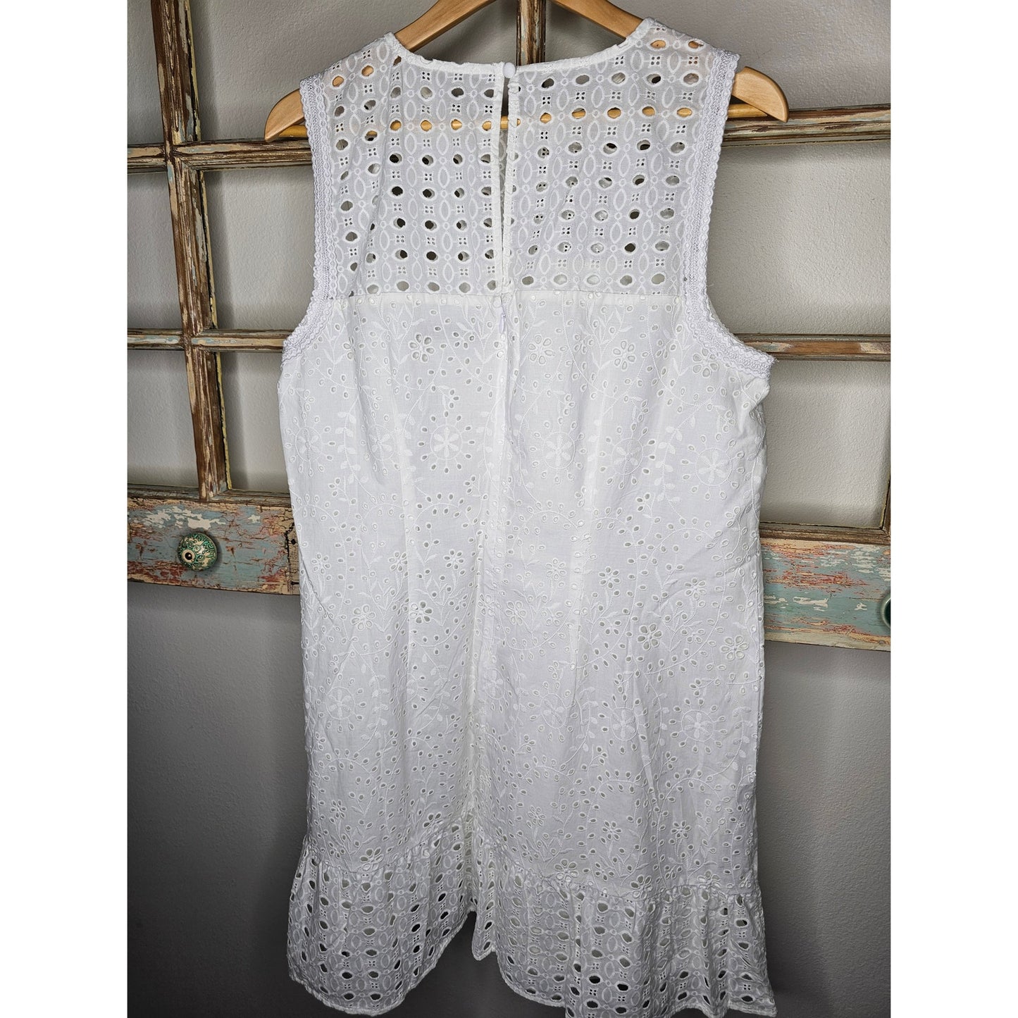 NWT LOFT White Eyelet Sleeveless Sheath Dress with Ruffled Hem Size 14