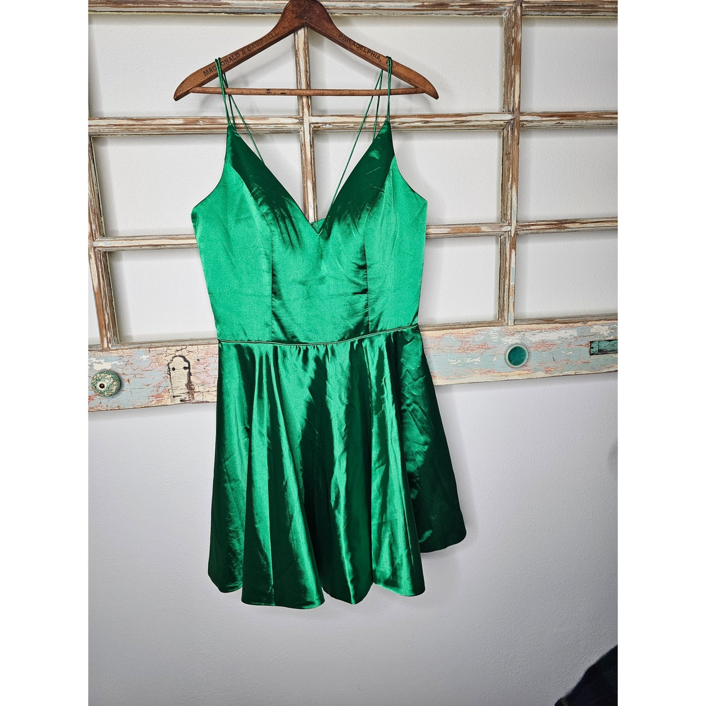 Sherri Hill Spaghetti Strap V-neck Satin Festive Mini Dress Ladies size 10