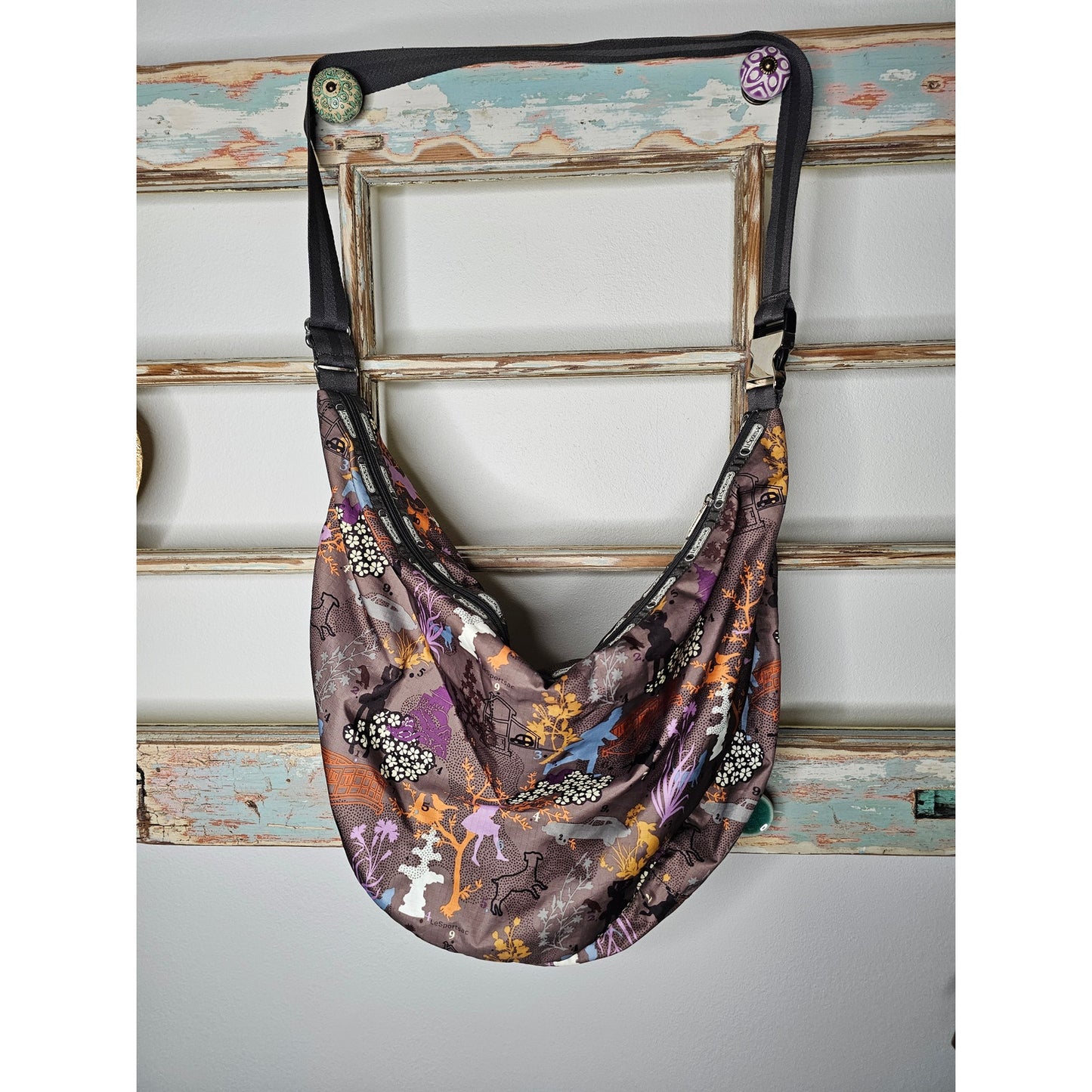 Le Sport Sac essential Large Nylon Sling Bag in Earthtones