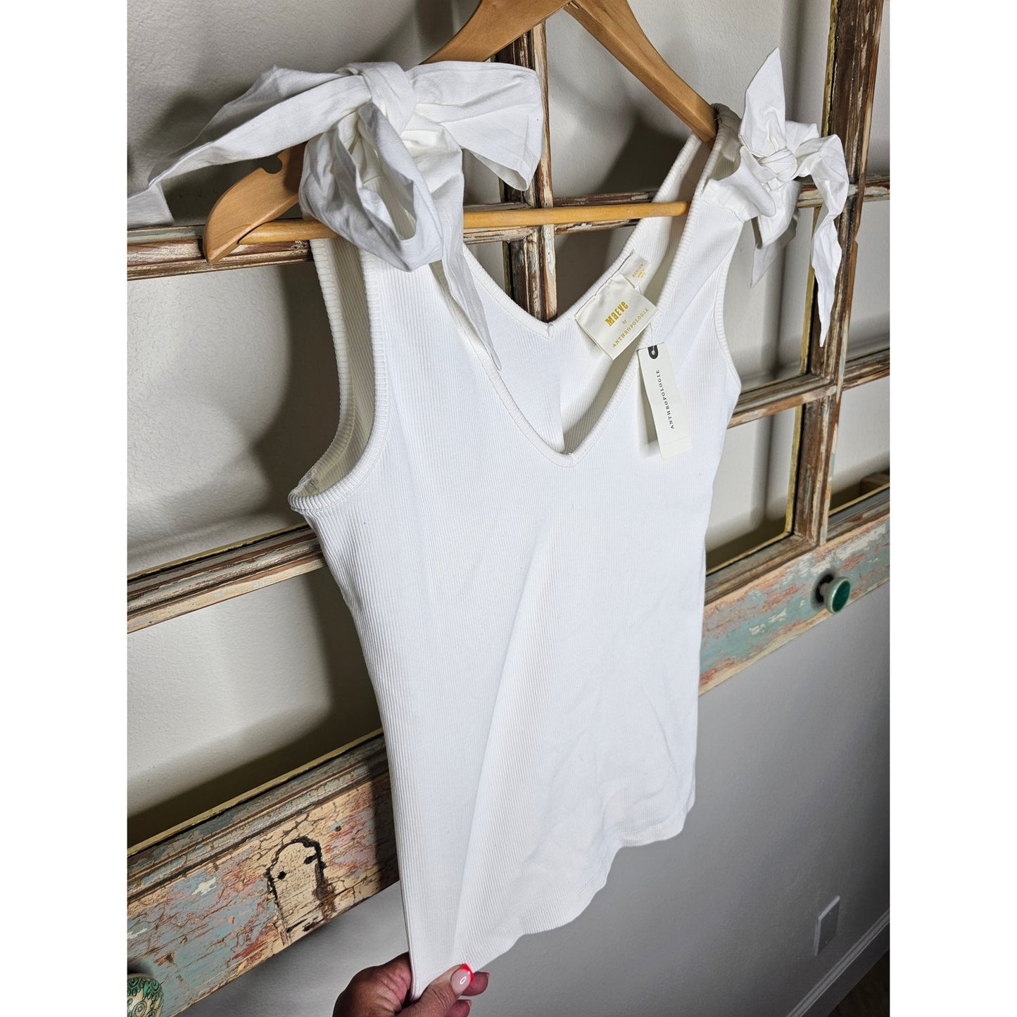 NWT Anthropologie Maeve White Tank Top W/ Bows Ladies size Medium
