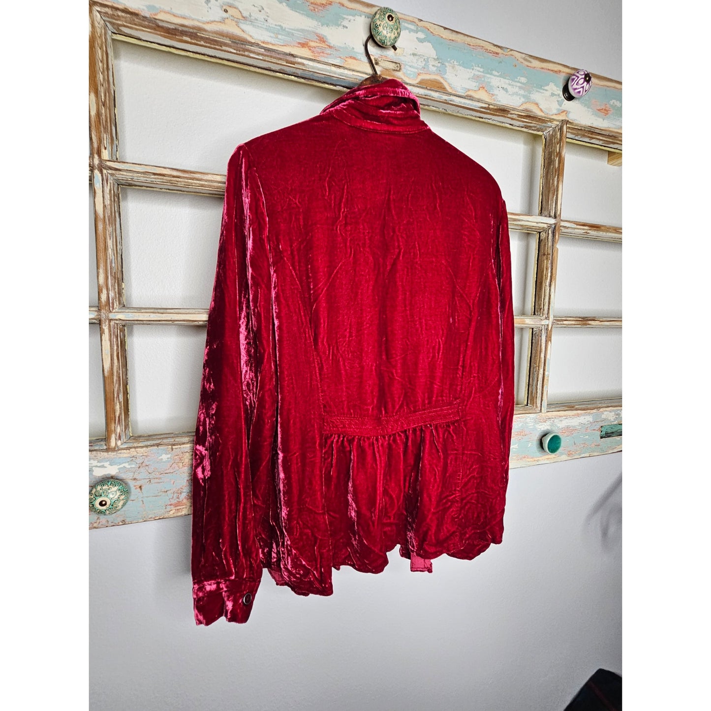 NWT Coldwater Creek Crushed Red Velvet V-neck button up ladies size Medium