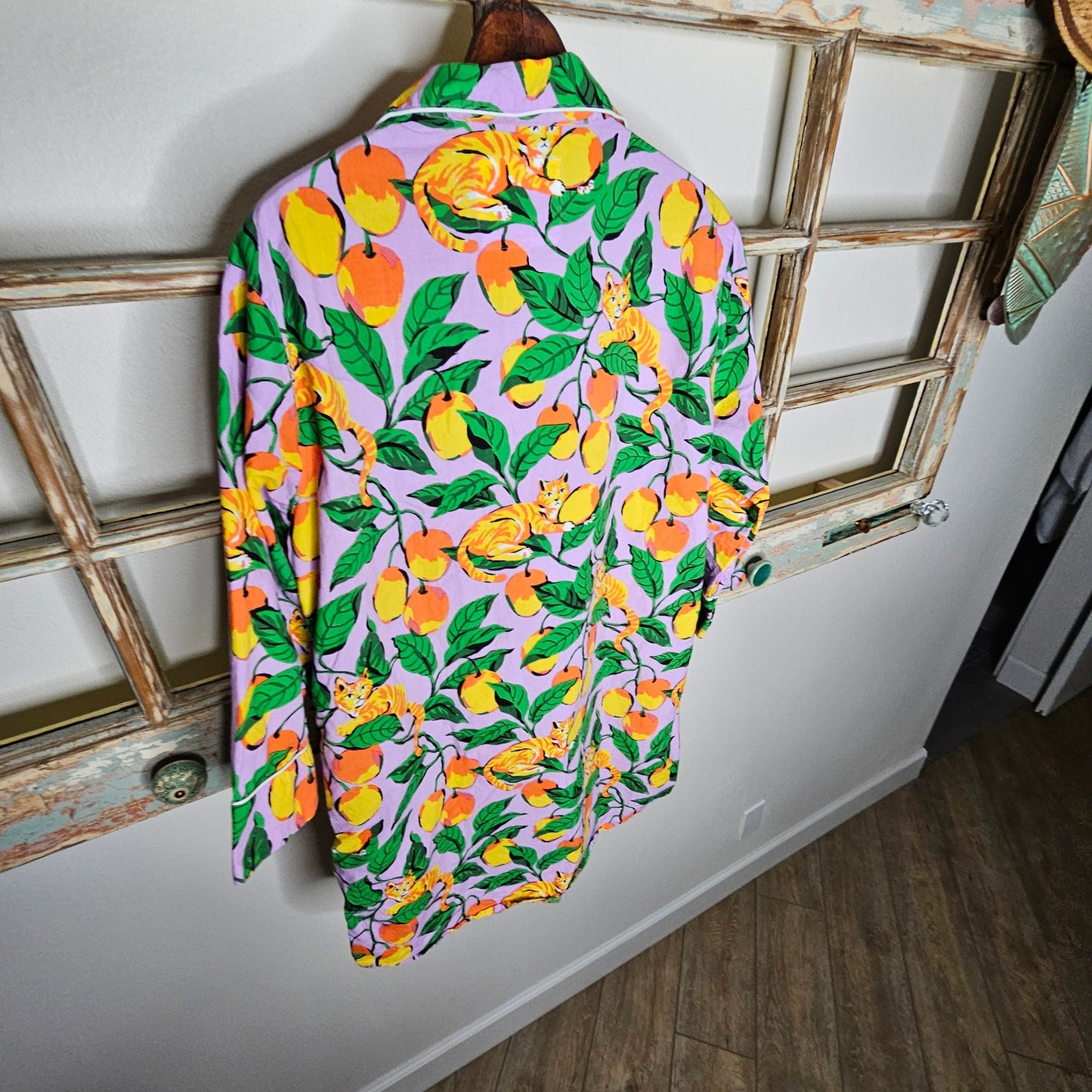 PrintShop Sleep Shirt In Orange Tree Tabby Print Button up Size small