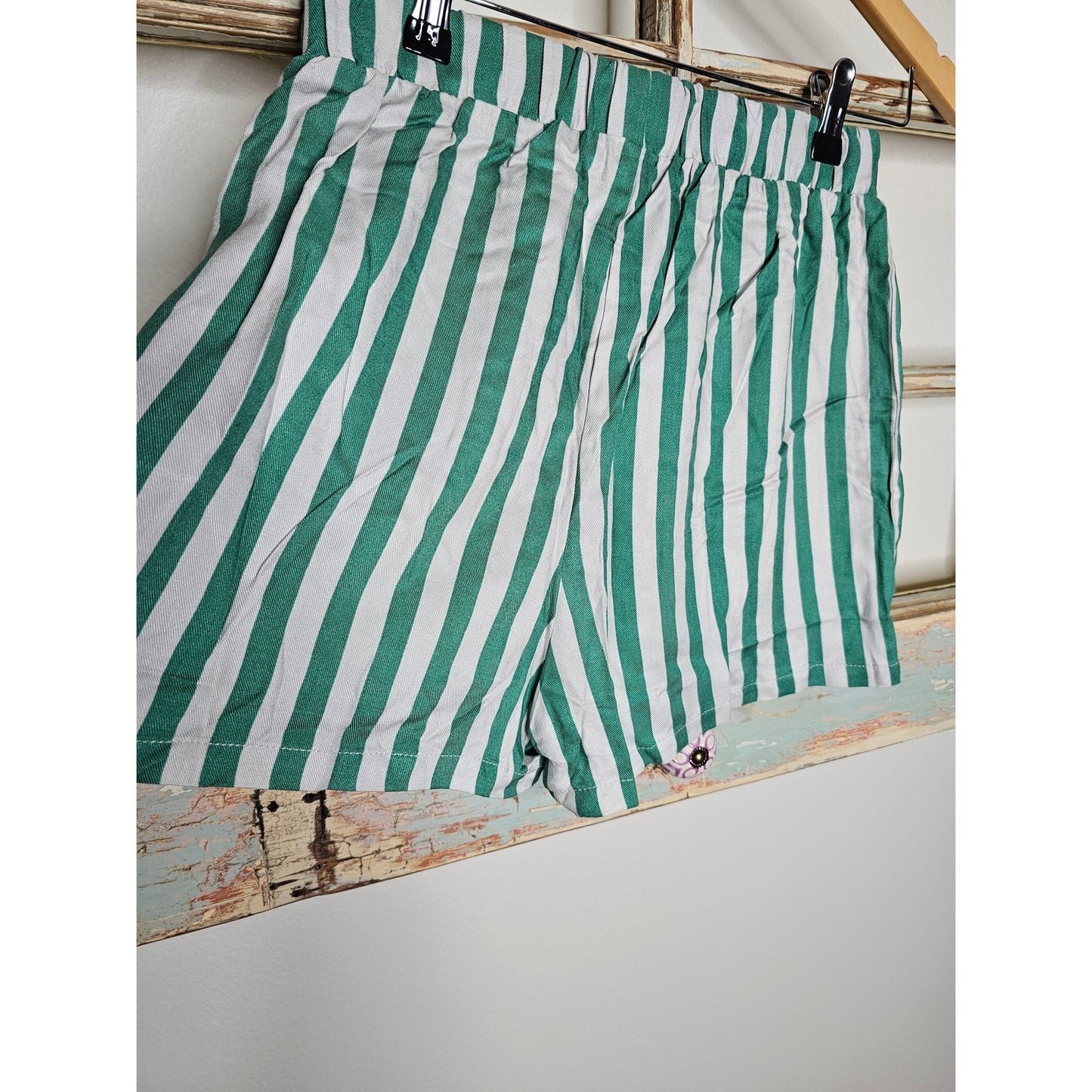 NWT Green & White Malibu Tennis Club Striped Shorts Ladies Size Small