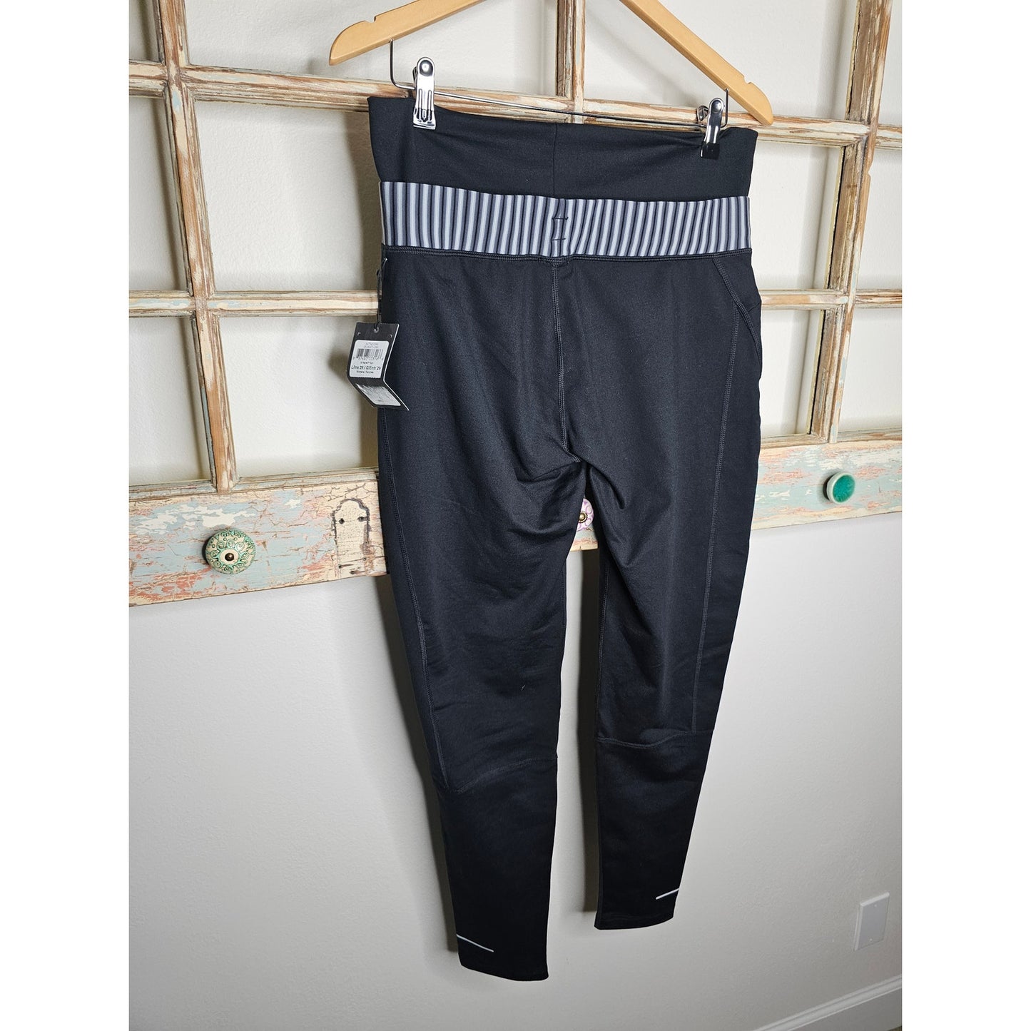 NWT Mountain Hard Wear Black Athletic Leggings Ladies size large