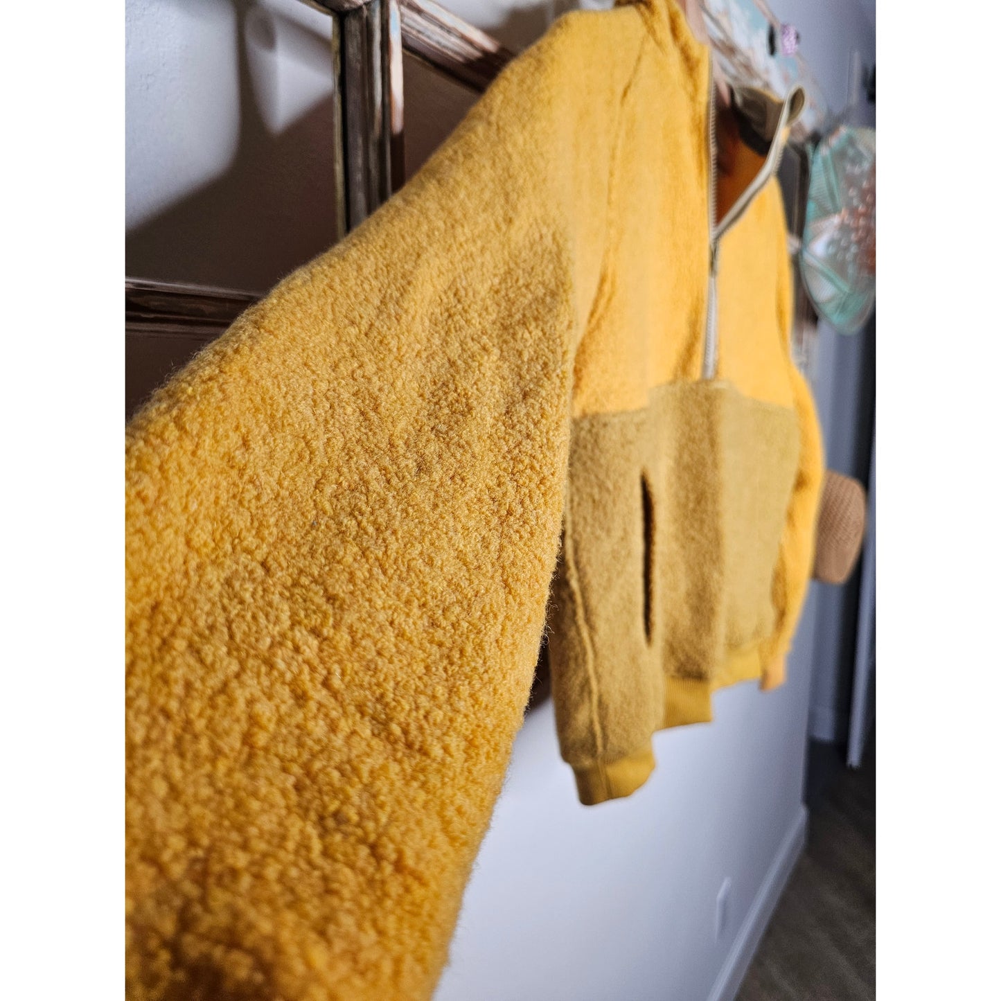 Outdoor Voices Megafleece yellow 1/2 Zip Hoodie Size Small