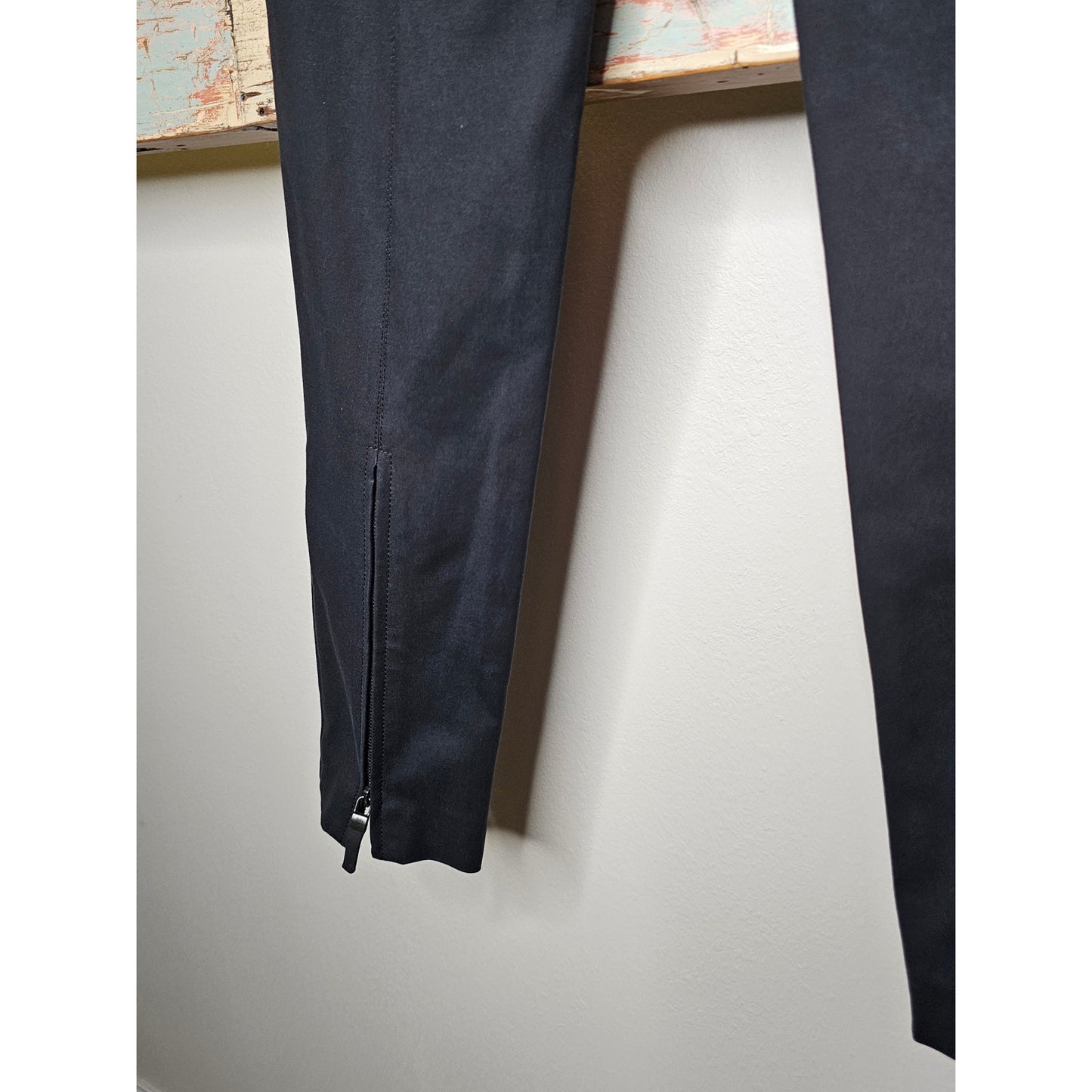 KaufmanFranco Black Midrise Pants with zipper back/side zipper size 4 /40