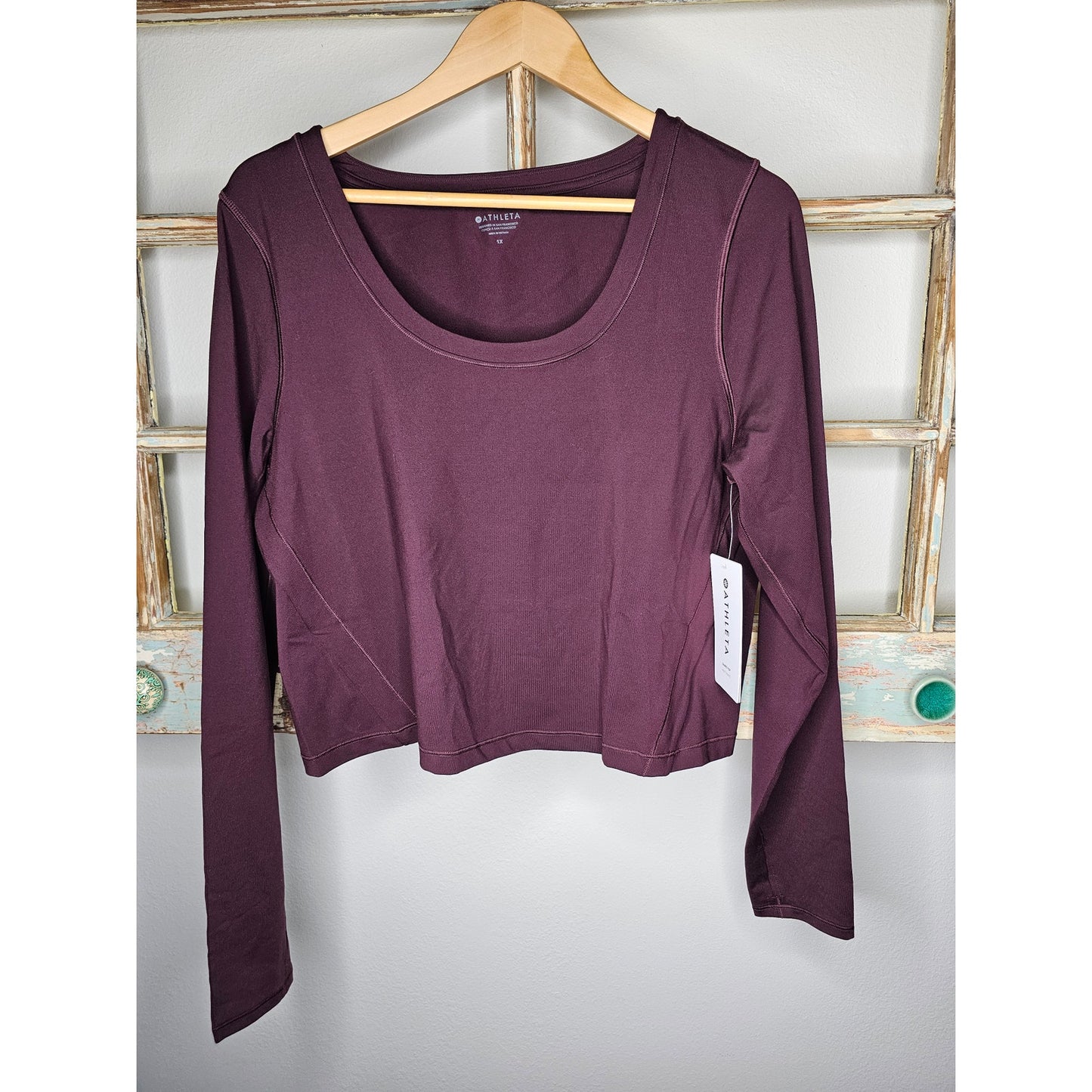 NWT Athleta Shanti Top Size 1X Antique Burgandy Long Sleeve & Cropped