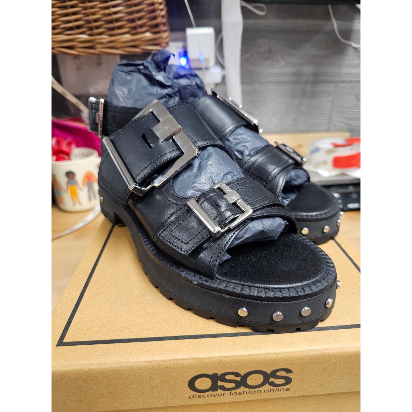 NWB Asos Finchley Premium Leather Chunky Flat Sandal with Buckles Size 6