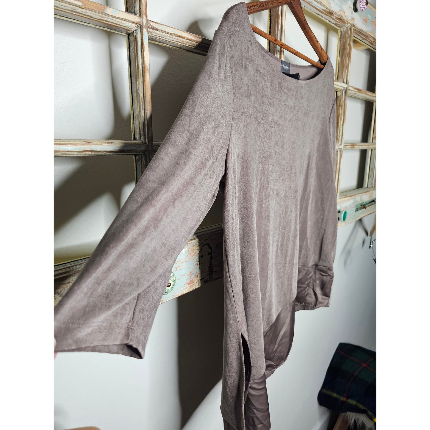 NWT Chico's Travelers Women's size 3 / XL Asymmetrical Tunic Boho Top